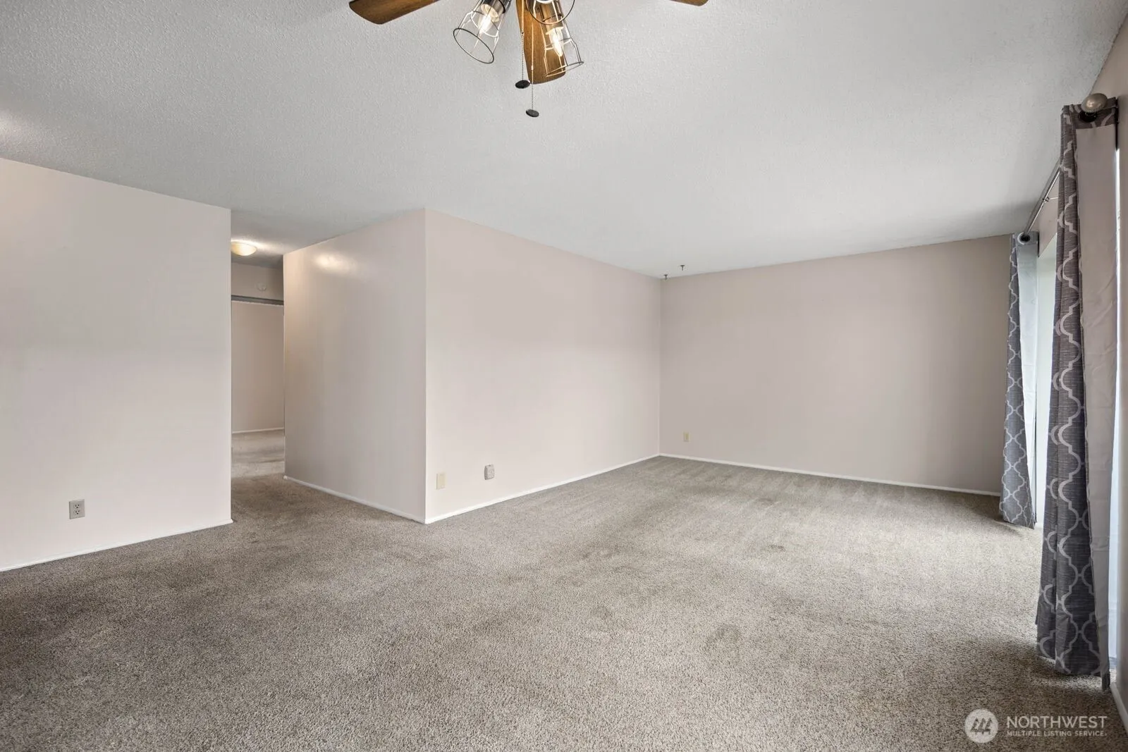 Property photo for 1425 S Puget Drive #117, Renton photo 5