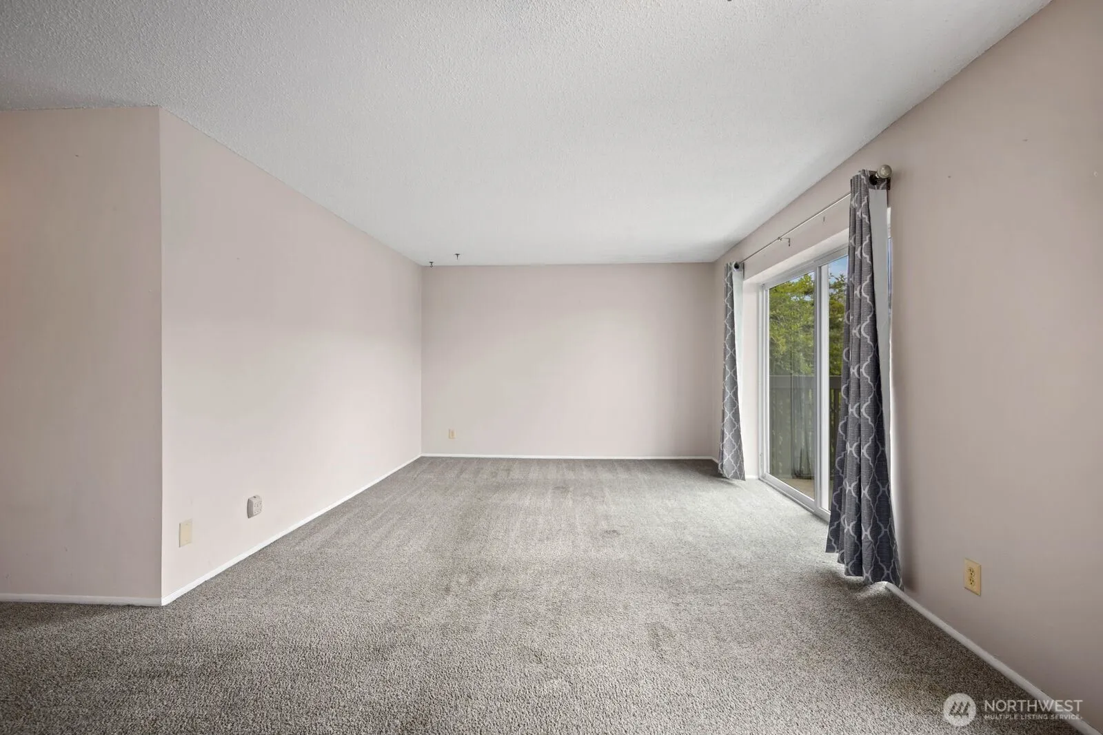 Property photo for 1425 S Puget Drive #117, Renton photo 4