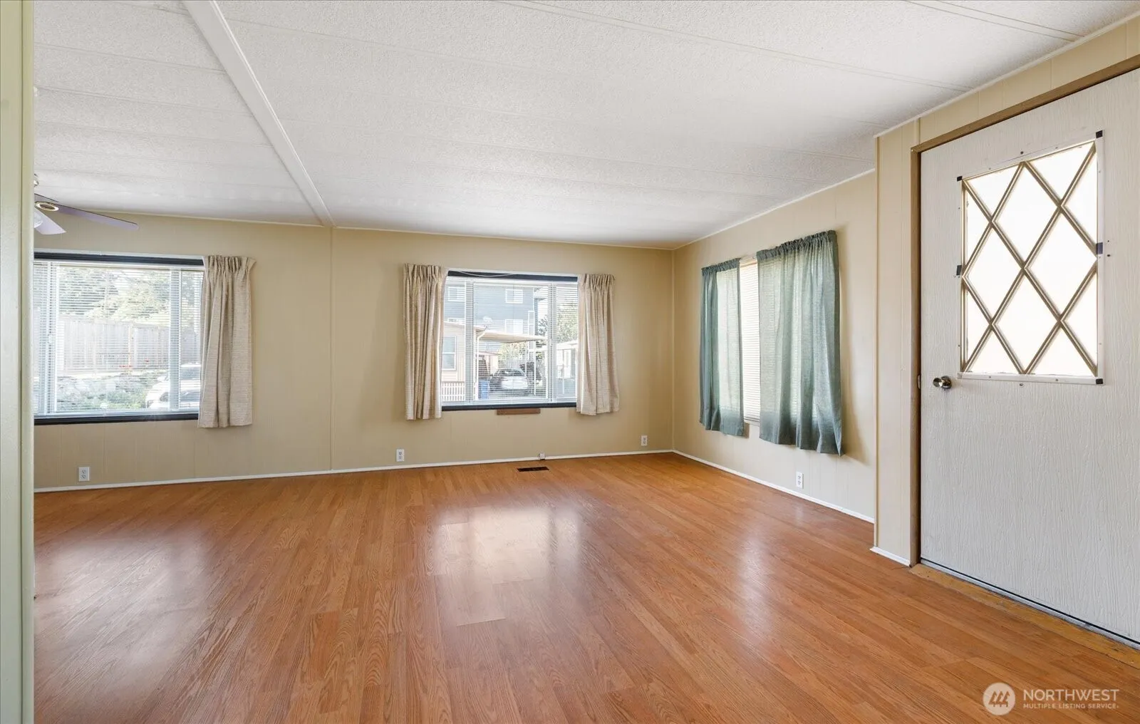 Property photo for 225 Ne Ernst Street #93, Oak Harbor photo 4