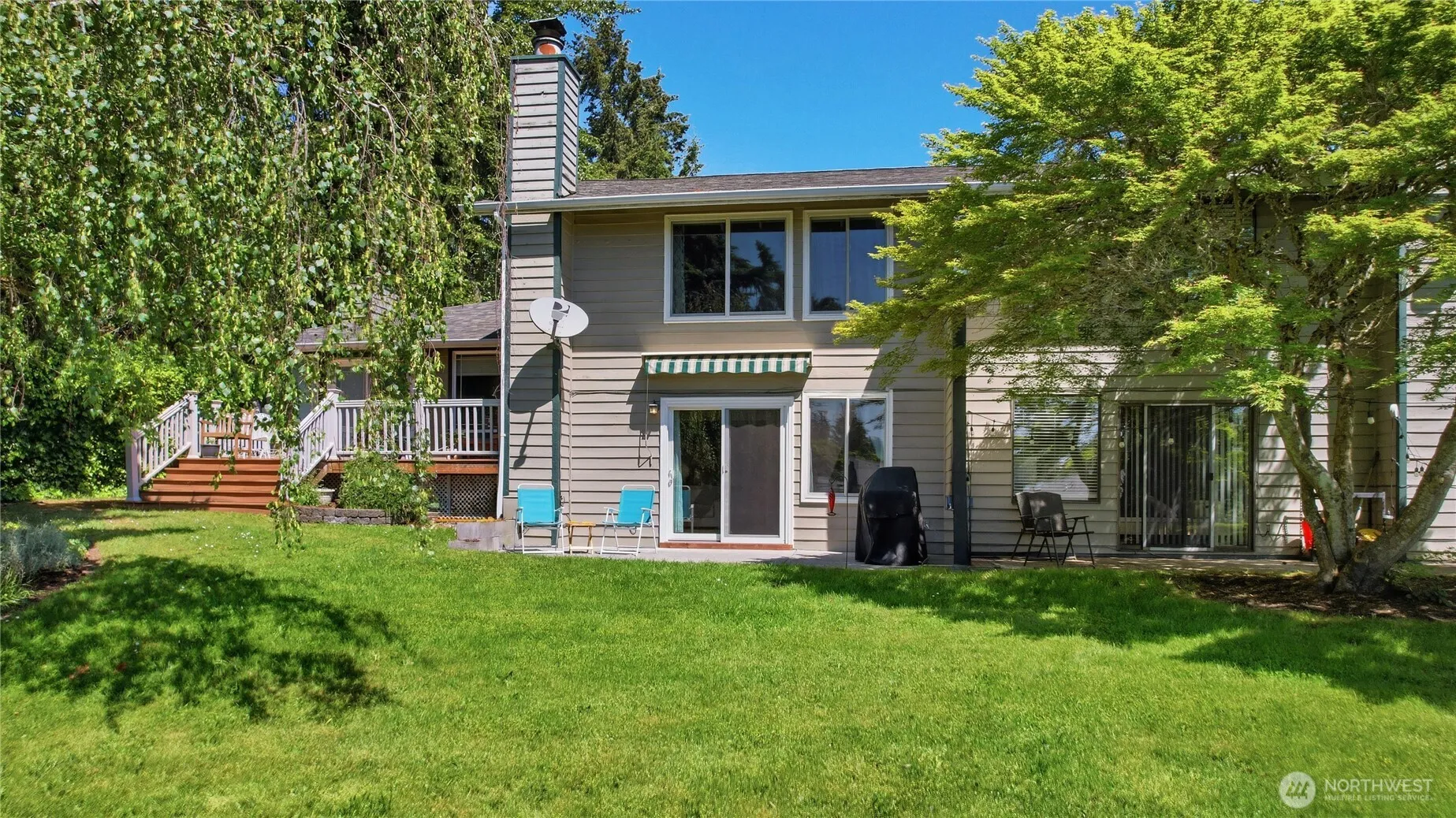 Property photo for 1041 Ihland Place Ne, Bainbridge Island