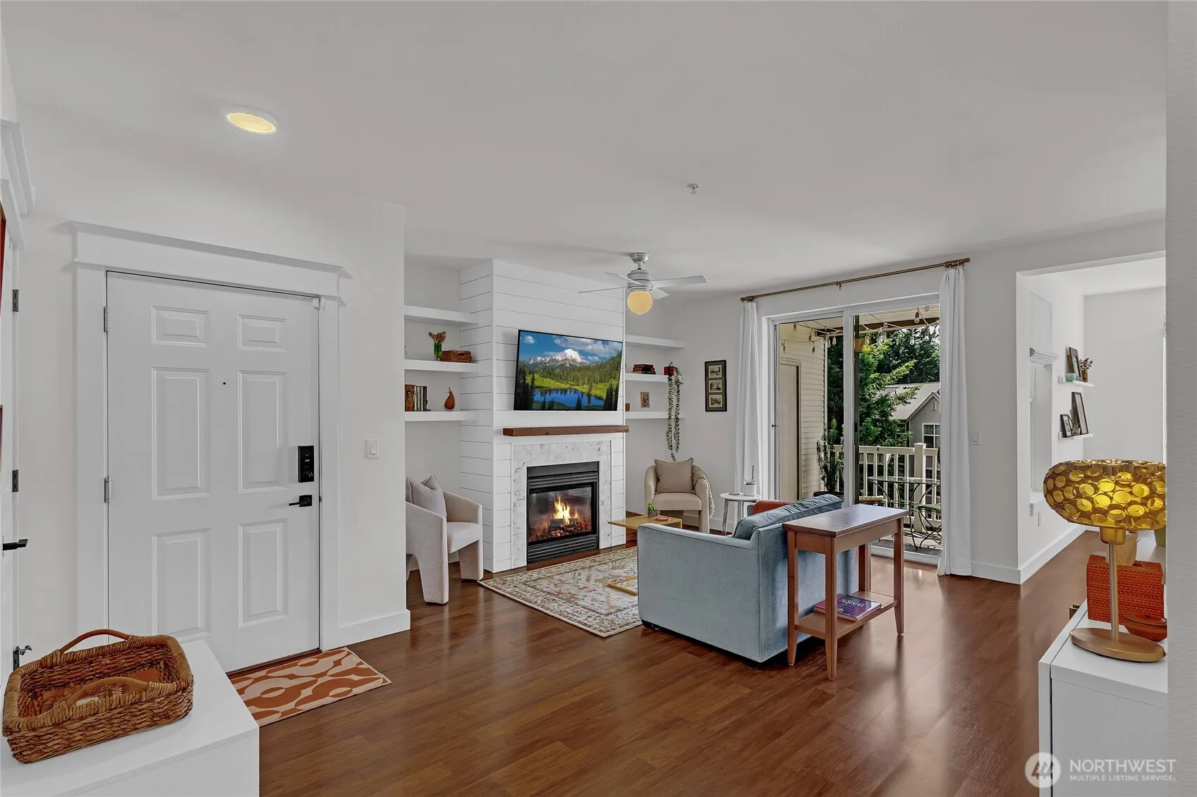 Property photo for 23420 Se Black Nugget Rd #a204, Issaquah photo 3