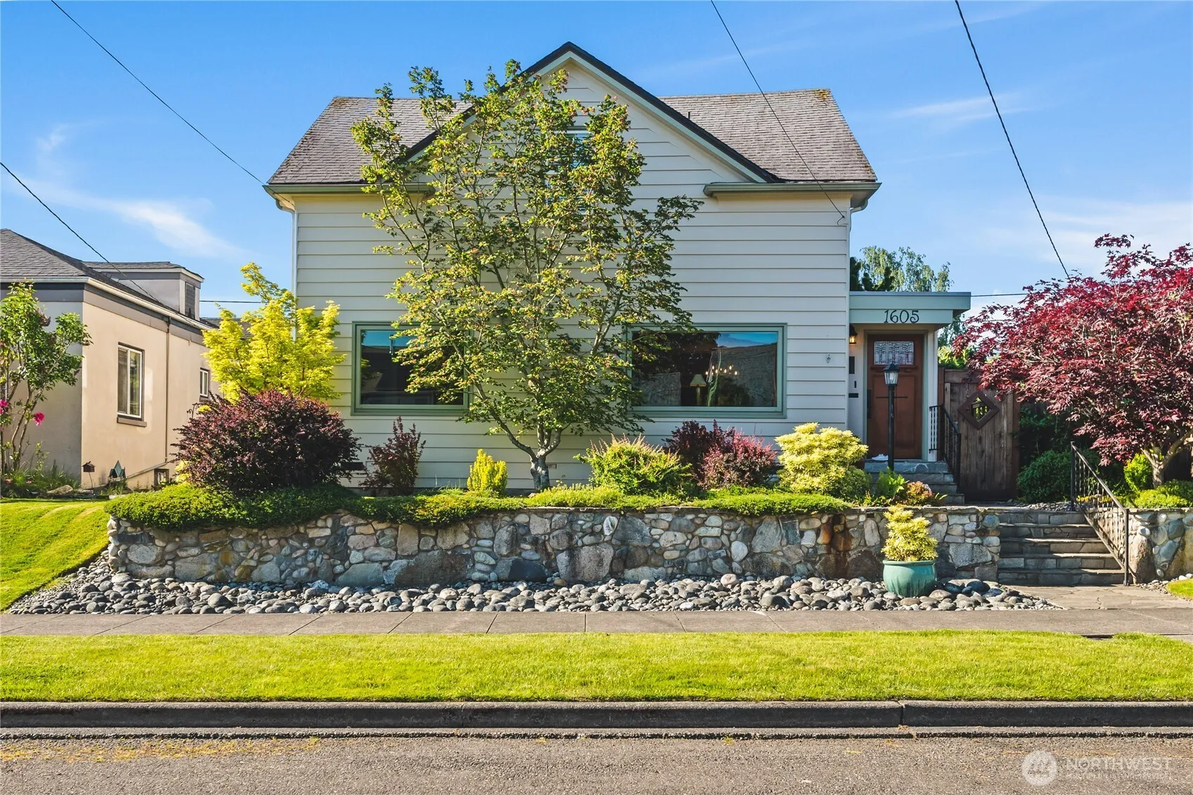Property photo for 1605 9th Street, Anacortes