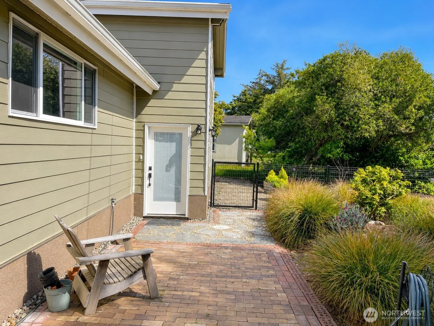Property photo for 142 N Port Loop Ne, Ocean Shores photo 3