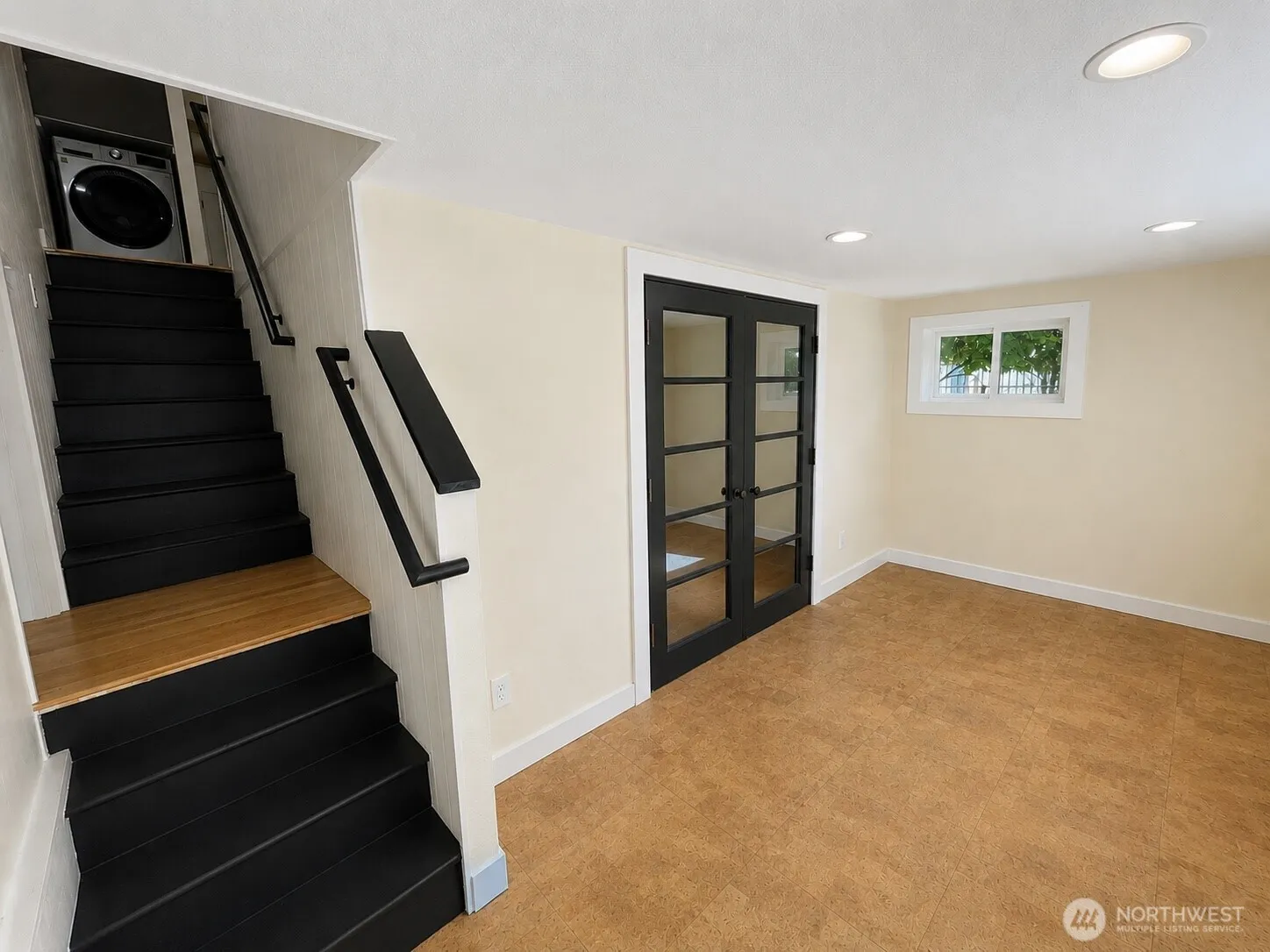 Property photo for 142 N Port Loop Ne, Ocean Shores photo 5
