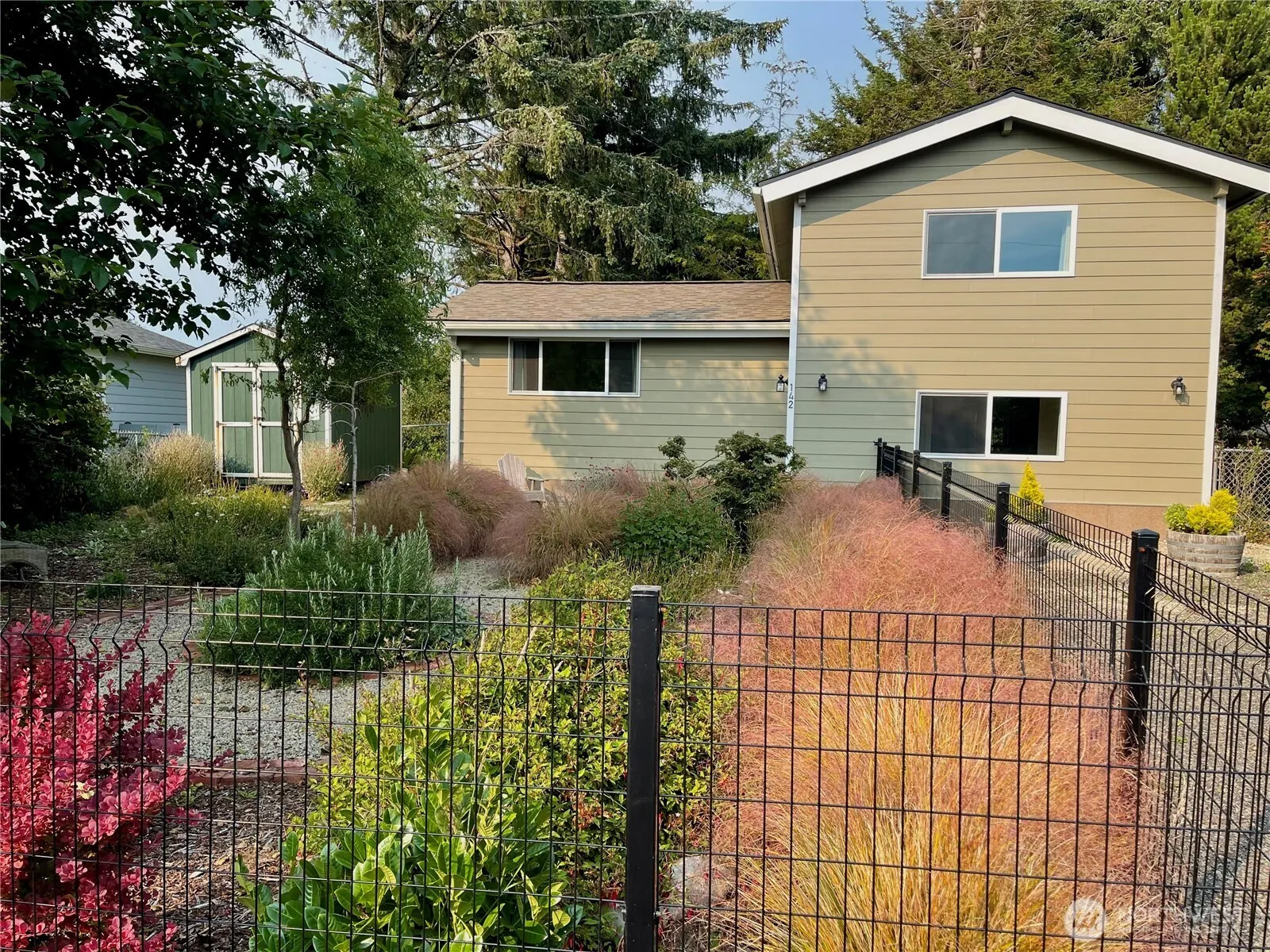 Property photo for 142 N Port Loop Ne, Ocean Shores photo 2