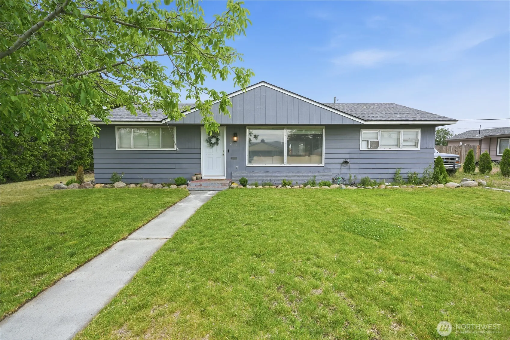 Property photo for 214 G Street Ne, Ephrata