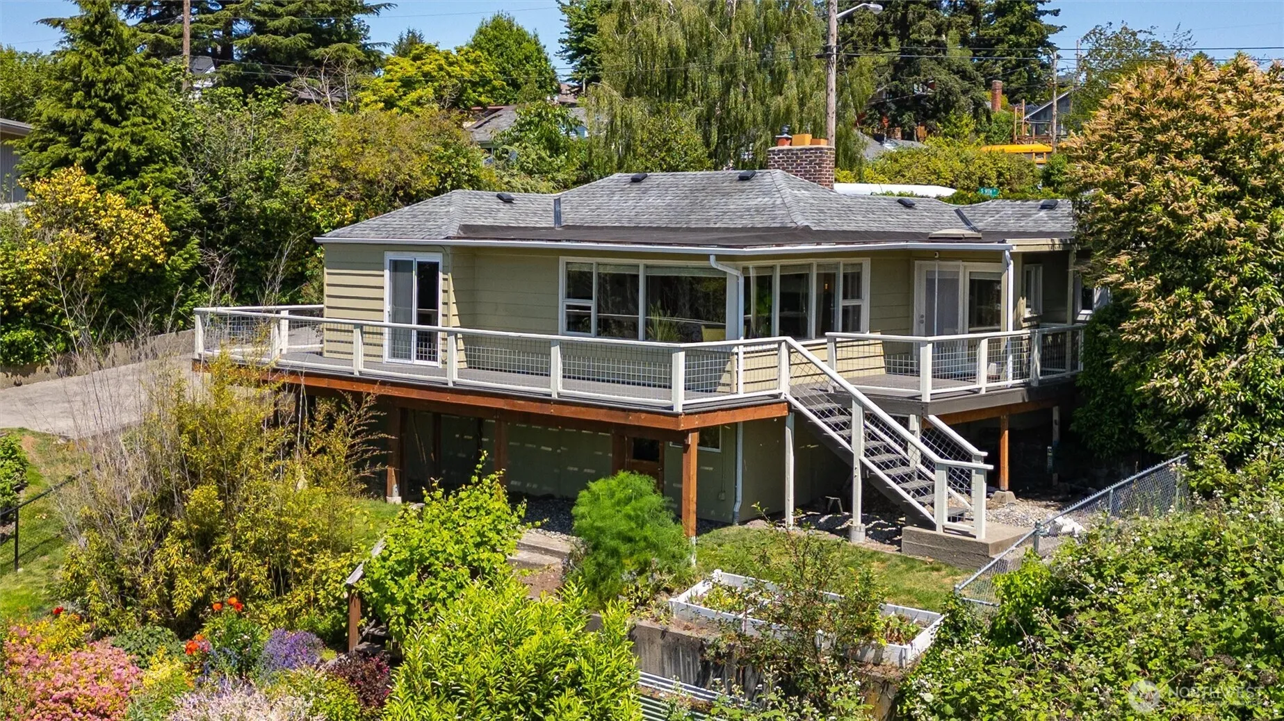 Property photo for 903 S 9th Street, Mount Vernon