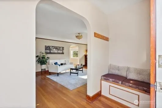 Property photo for 1600 27th Avenue, Seattle photo 4