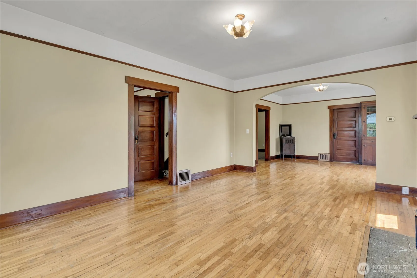 Property photo for 102 Perry Street Nw, Olympia photo 2