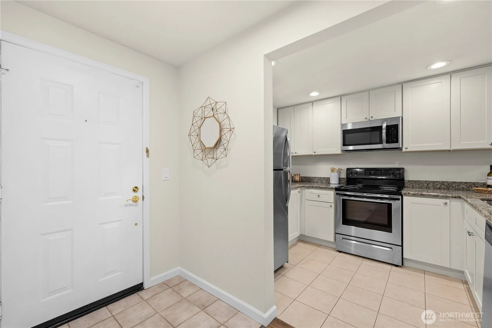 Property photo for 12740 Ne 10th Place #e302, Bellevue photo 3