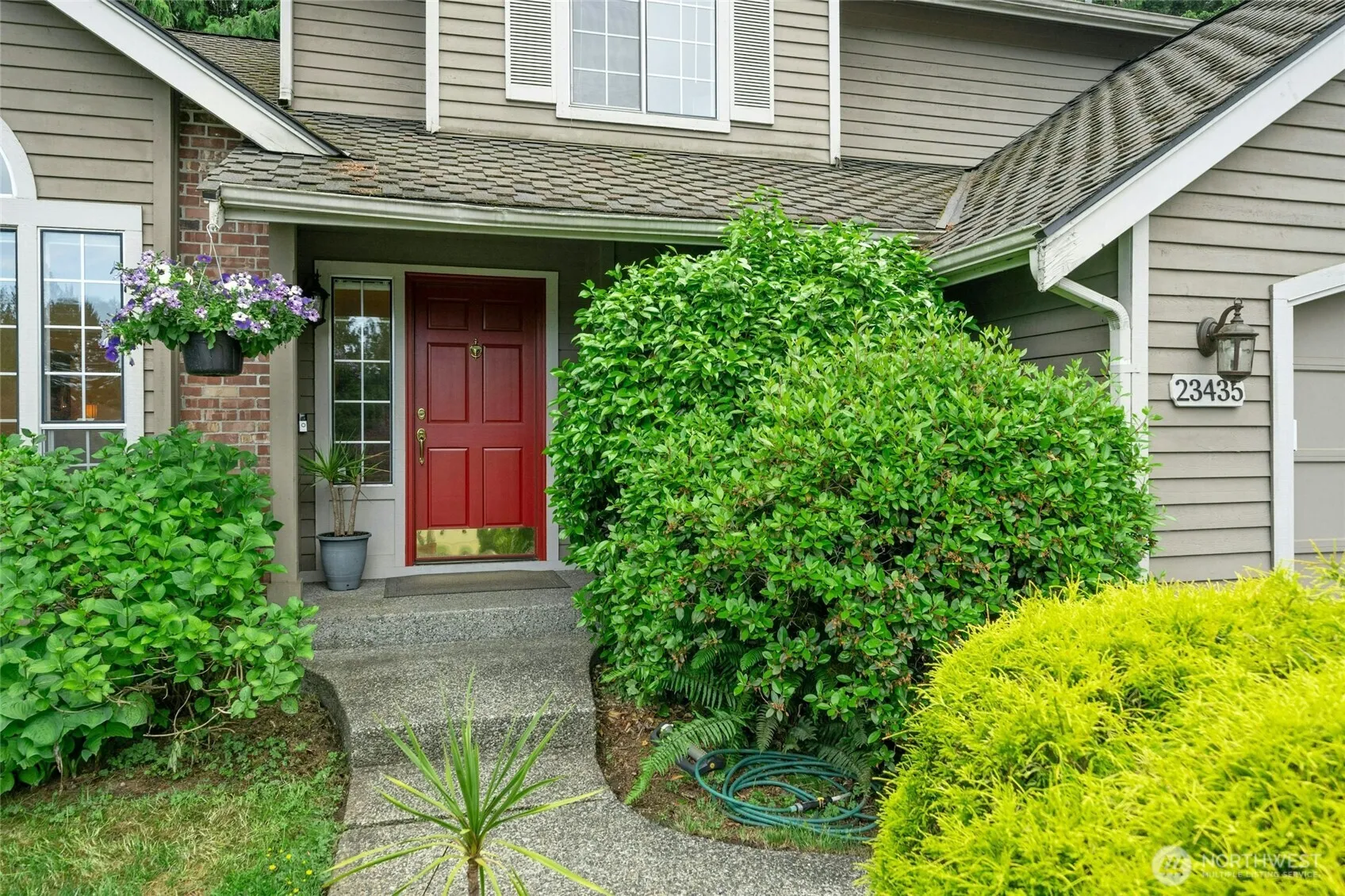 Property photo for 23435 Ne 28th Place, Sammamish photo 2