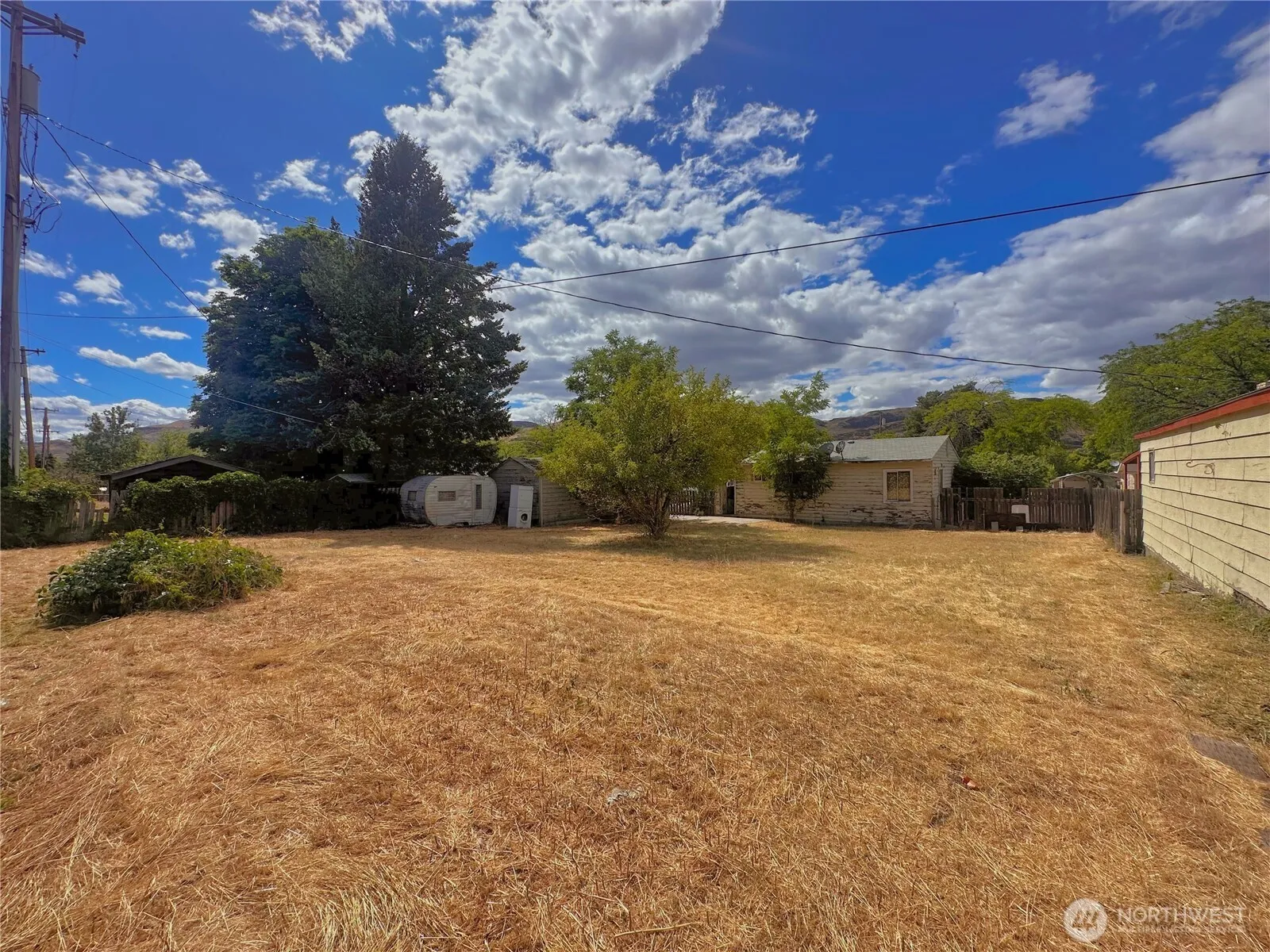 Property photo for 1027 Camas Street, Coulee Dam photo 4