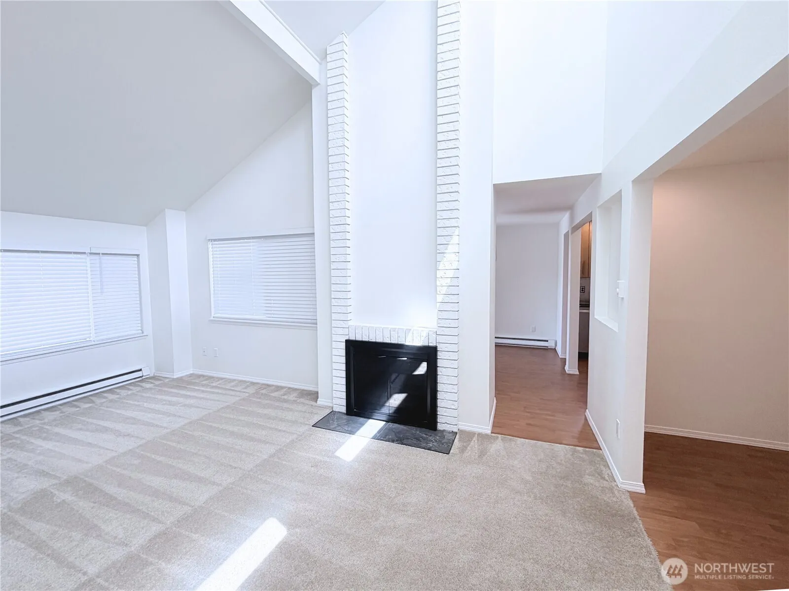 Property photo for 725 141st Place Ne #4, Bellevue photo 5
