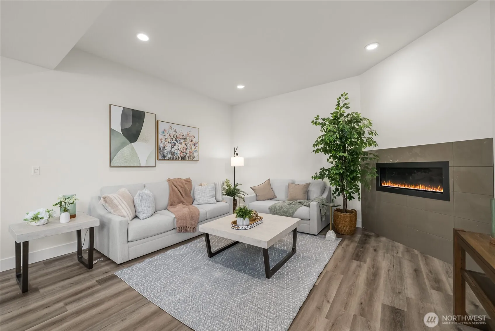 Property photo for 647 S 150th Street, Burien photo 4