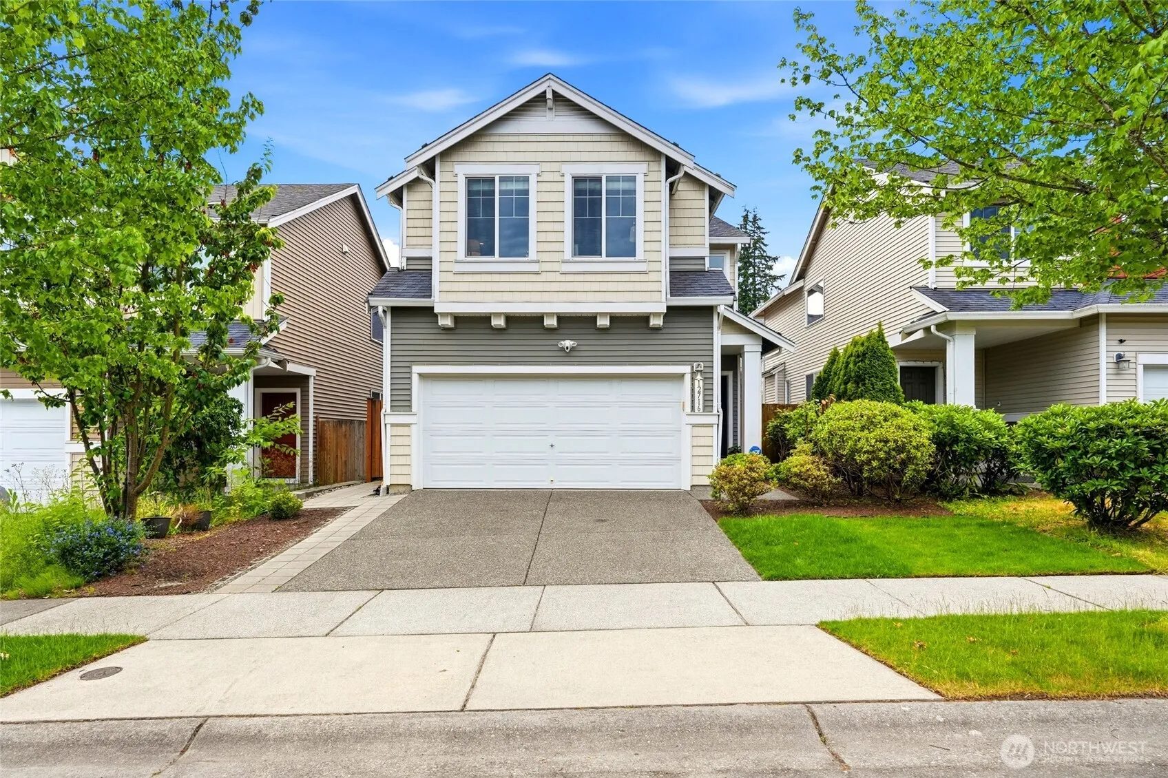 Property photo for 12716 12 Avenue Se, Everett