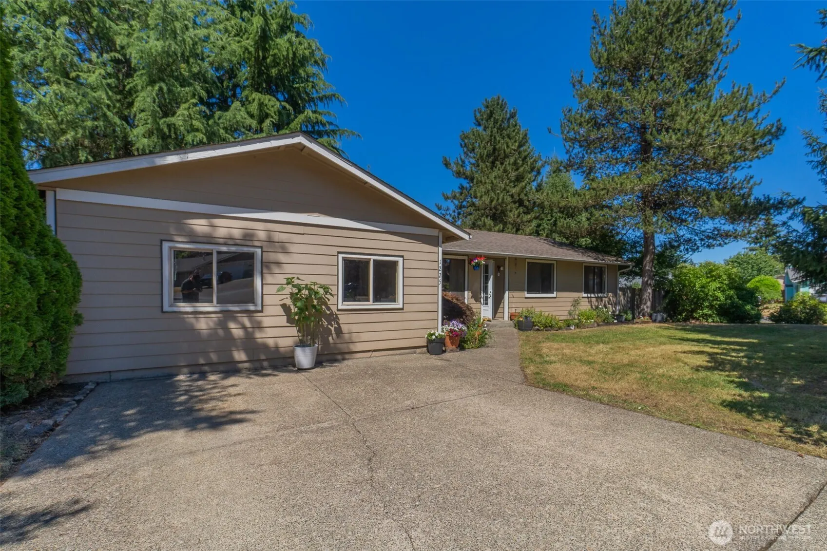 Property photo for 1225 Solar Court Ne, Olympia photo 3