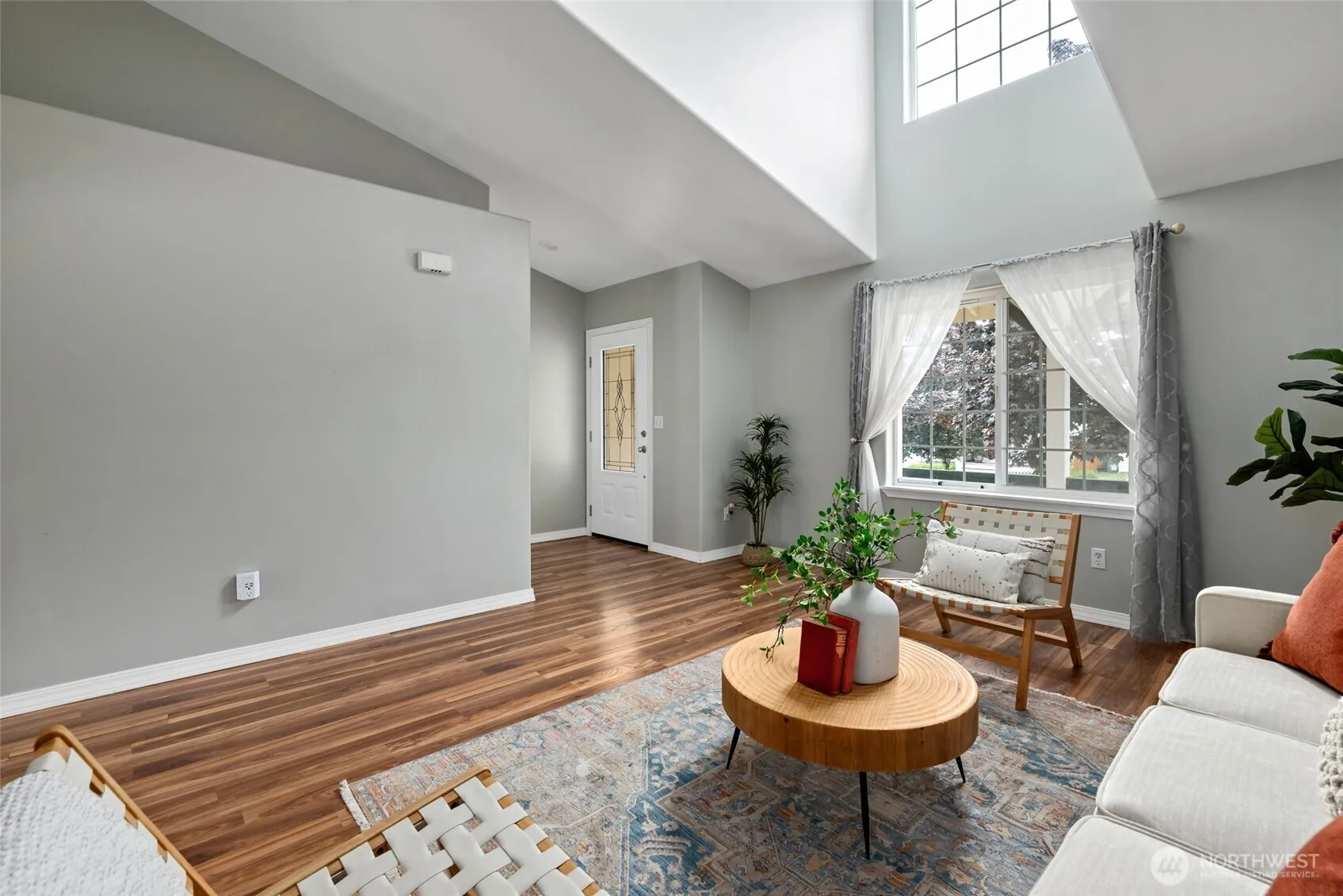 Property photo for 8126 Valley View Drive, Arlington photo 5