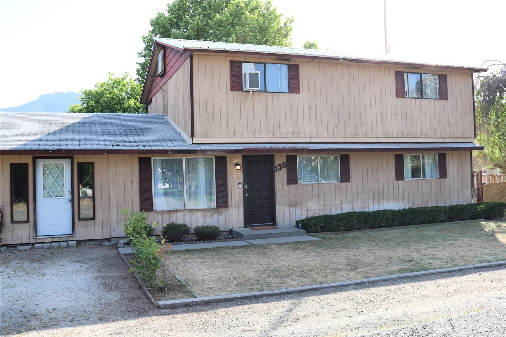 Property photo for 135 Eveline Street, Pateros