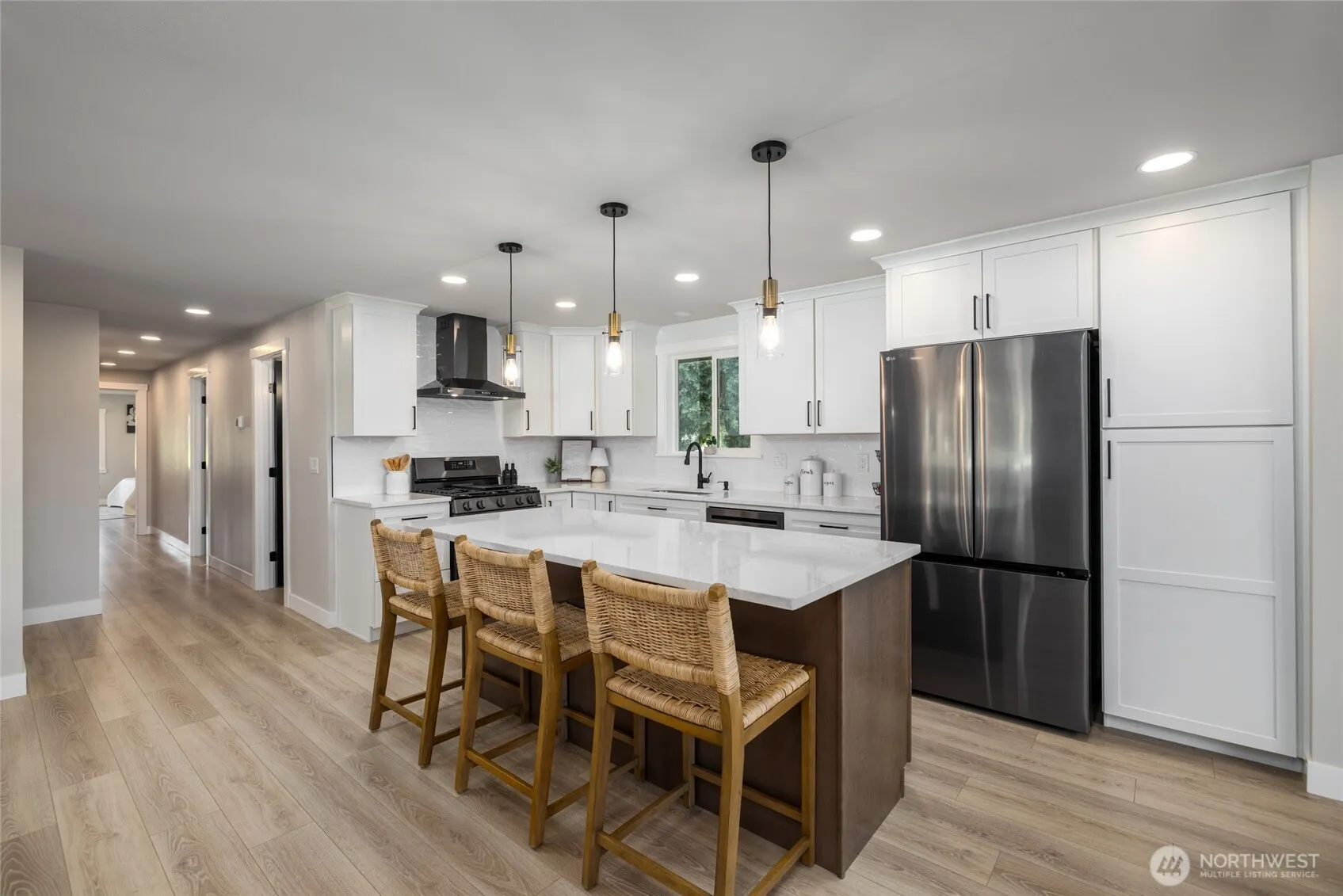 Property photo for 323 W King Tut Road, Bellingham photo 5