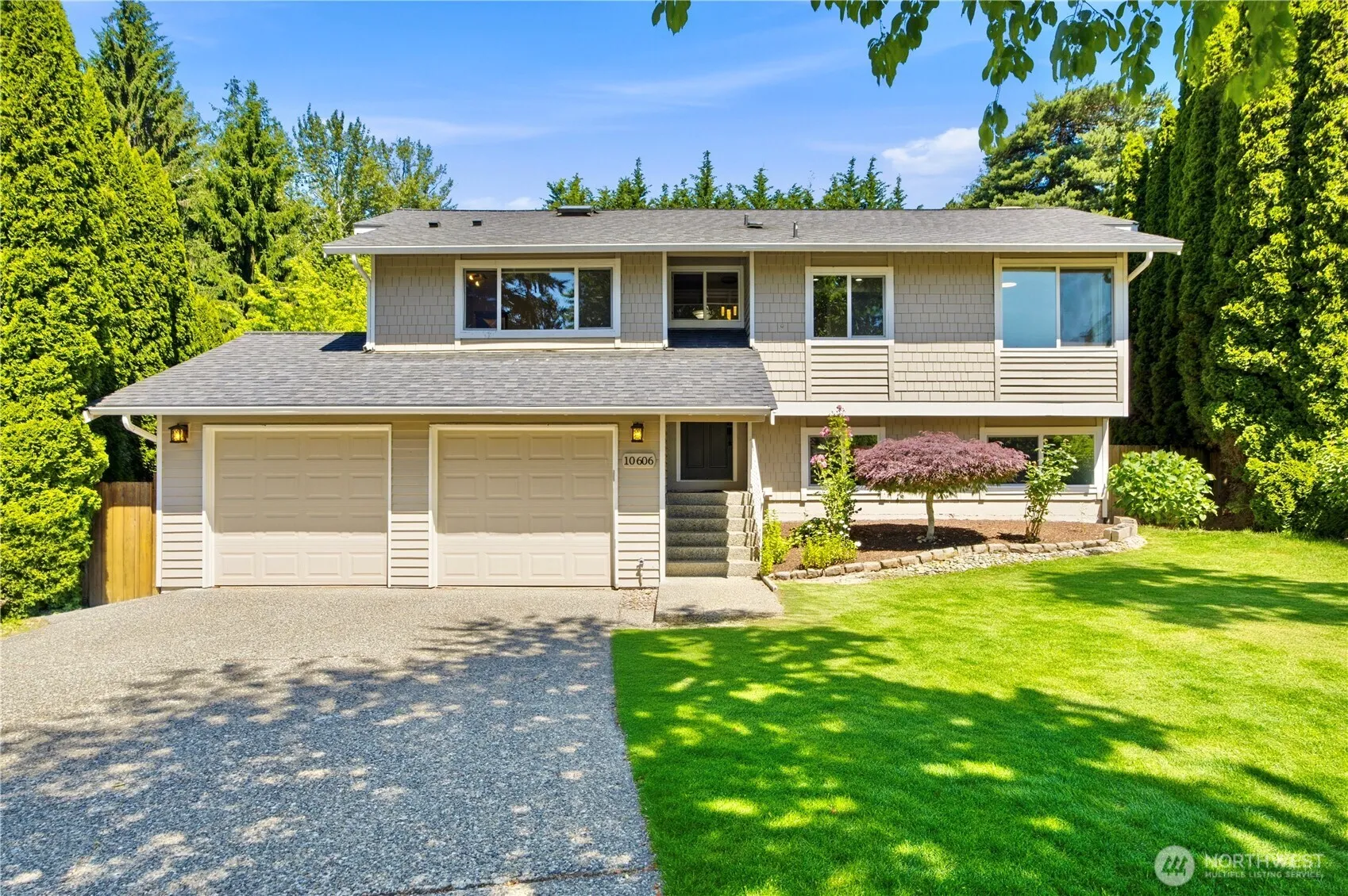 Property photo for 10606 Ne 19th Place, Bellevue
