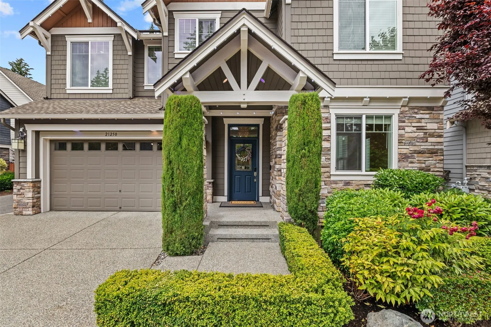 Property photo for 21250 Ne 9th Place, Sammamish photo 2