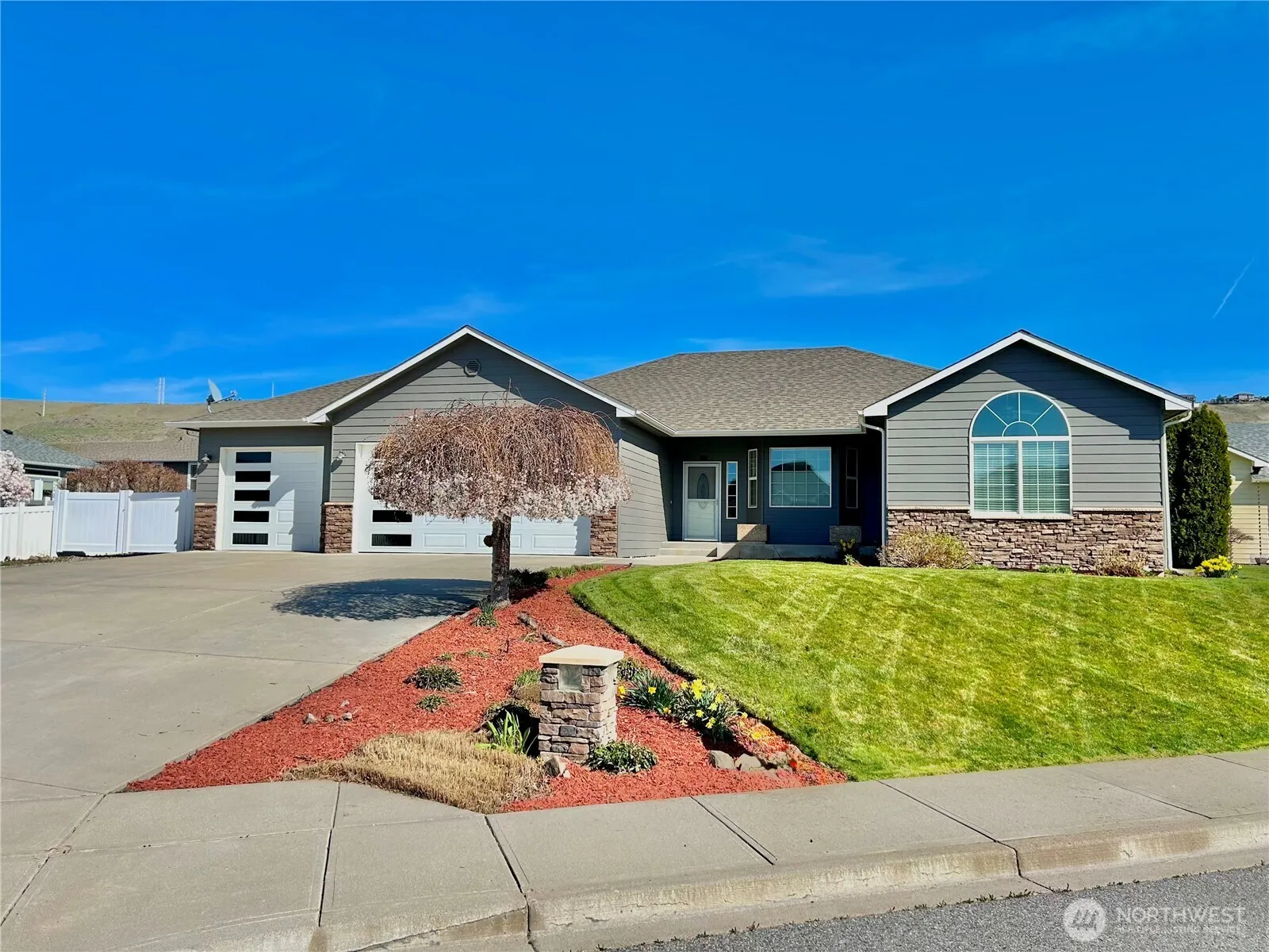 Property photo for 154 Springhill Drive, East Wenatchee