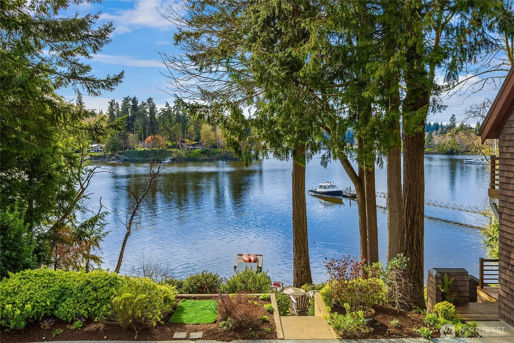 Property photo for 339 Lovell Avenue Sw, Bainbridge Island
