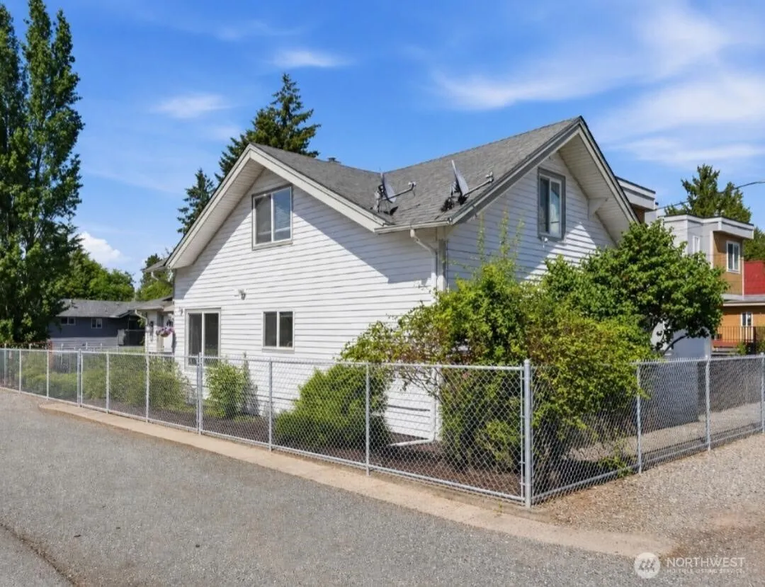 Property photo for 11546 85th Avenue S, Seattle
