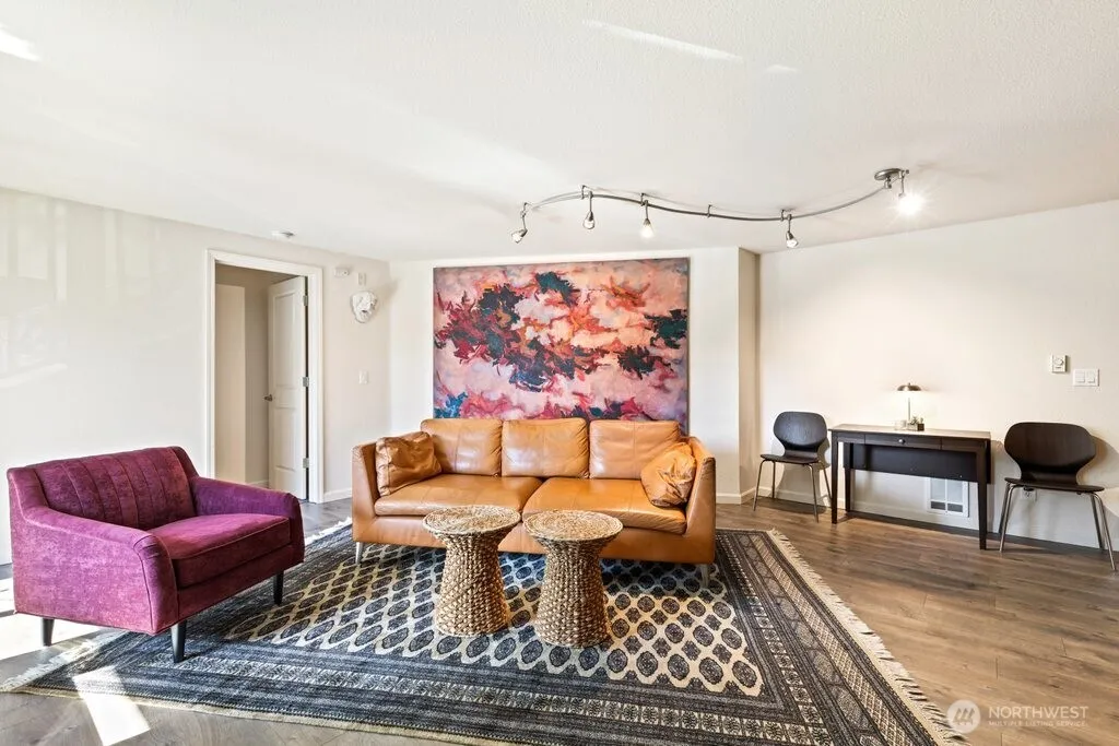 Property photo for 3045 20th Avenue W #202, Seattle photo 4