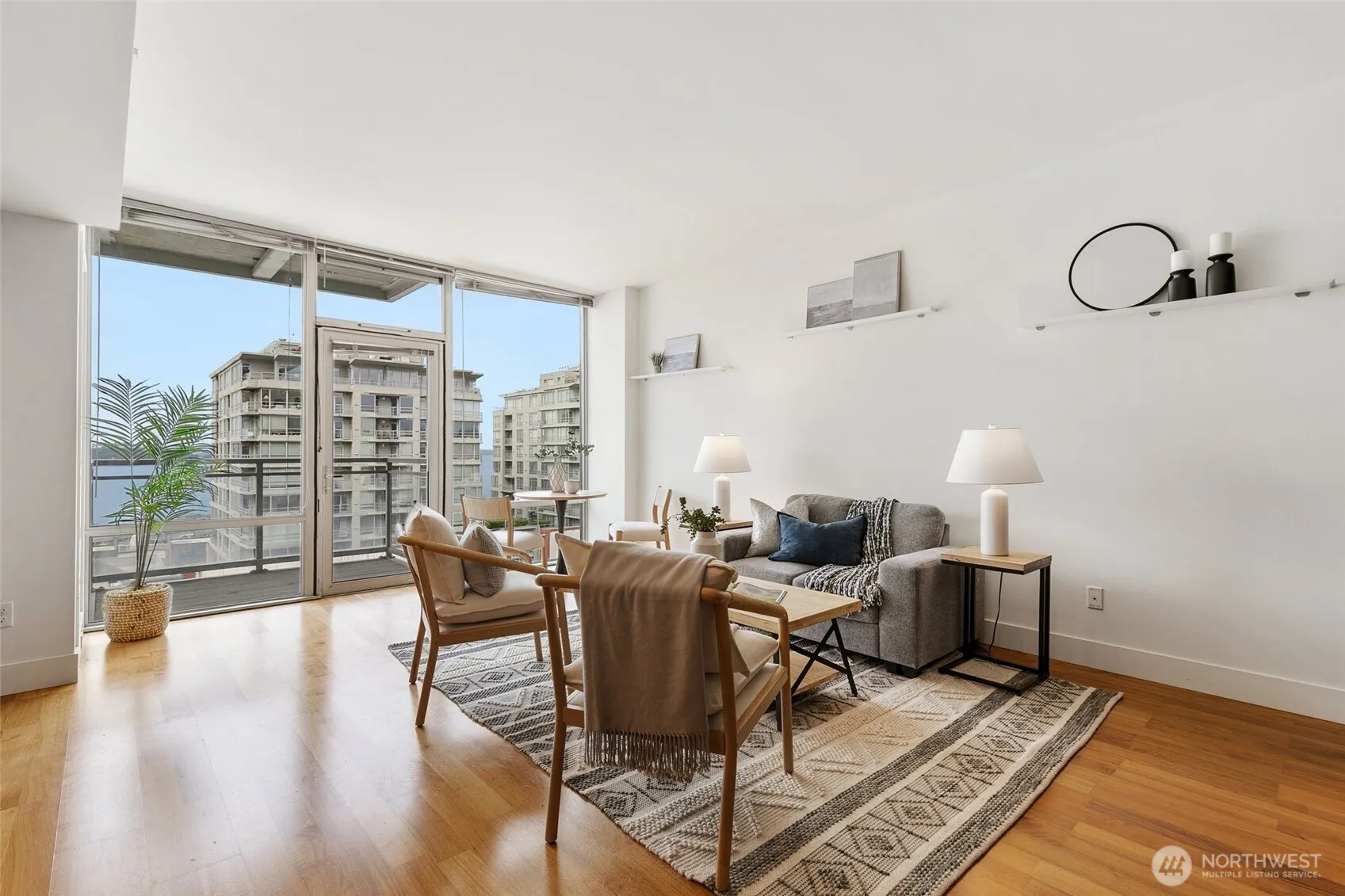 Property photo for 2911 2nd Avenue #811, Seattle