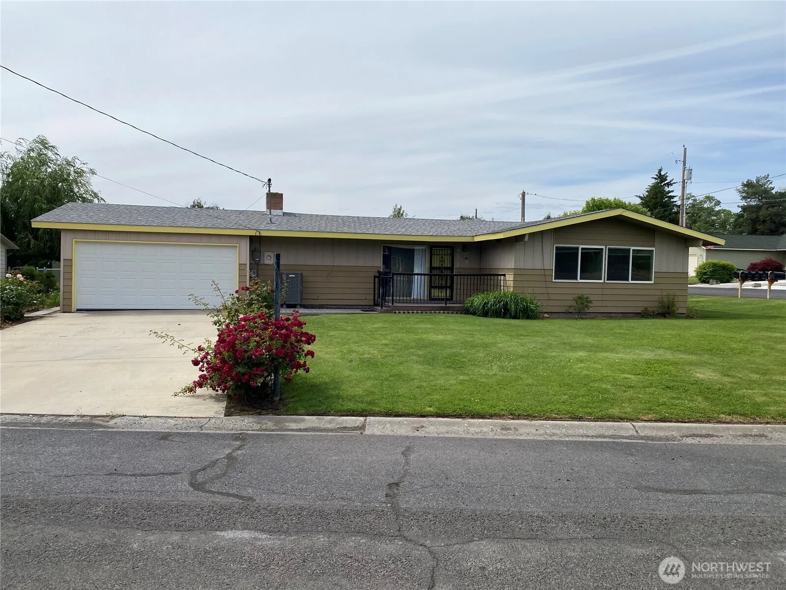 Property photo for 19529 Braeburn Drive Nw, Soap Lake