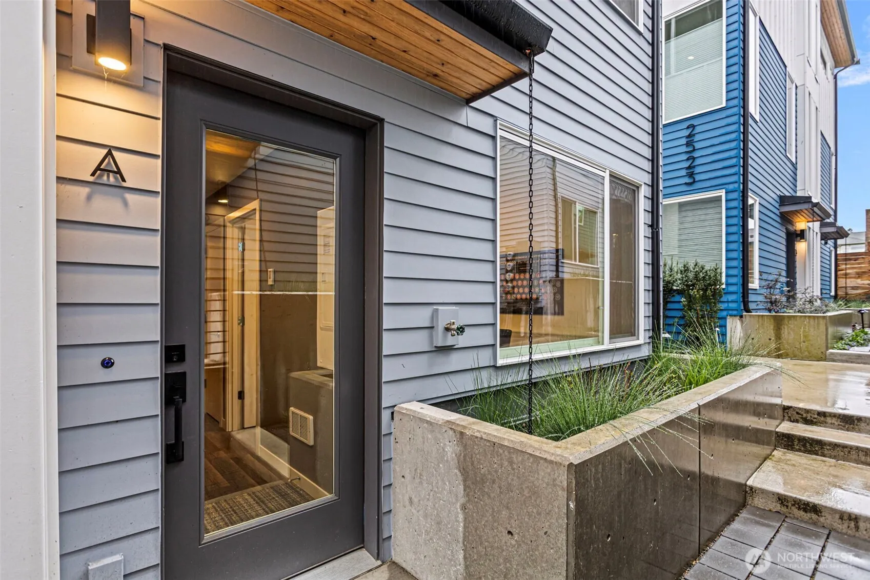 2529 29th Avenue S #c, Seattle
