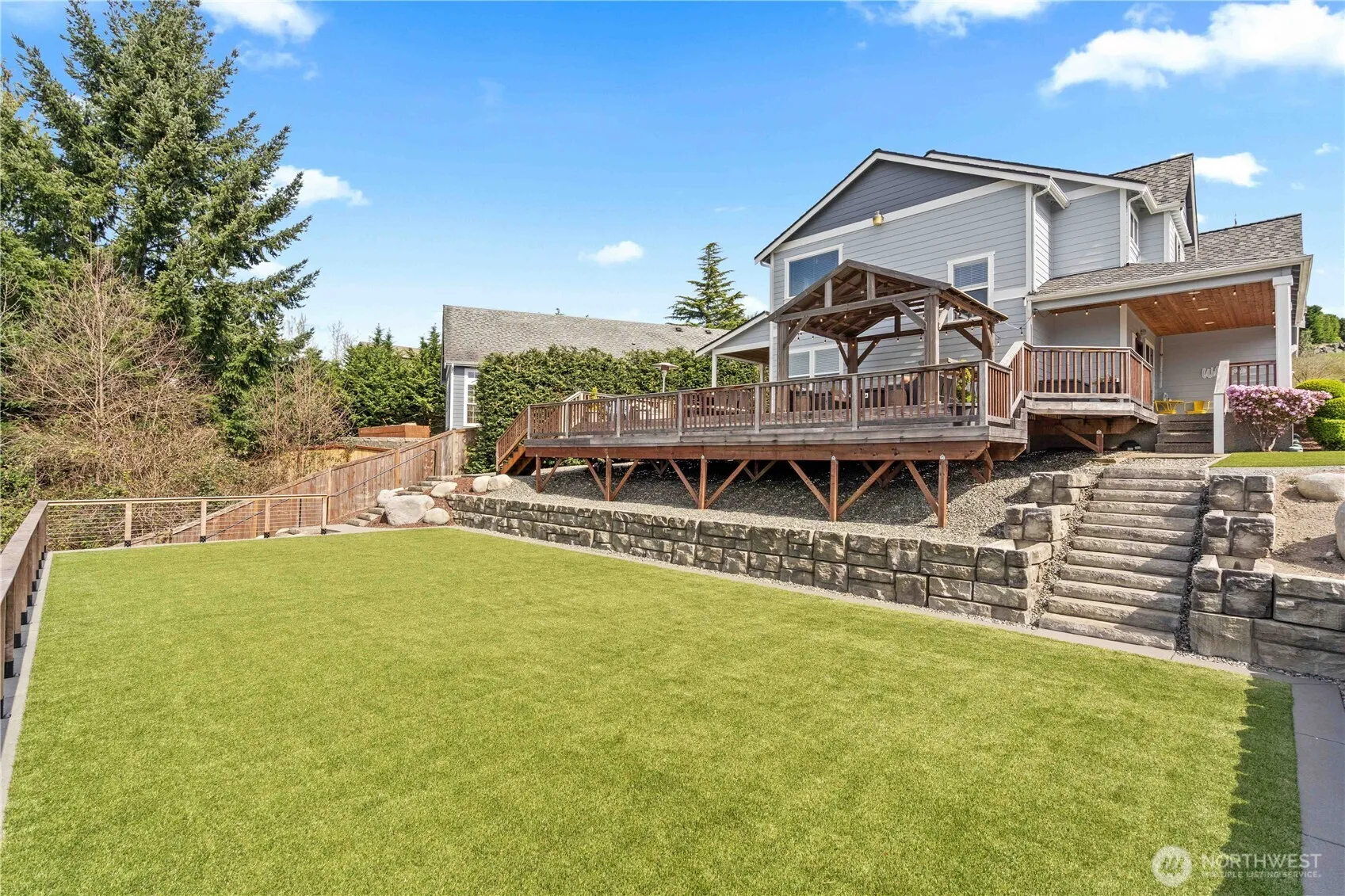 Property photo for 2010 26th Place Se, Puyallup photo 2
