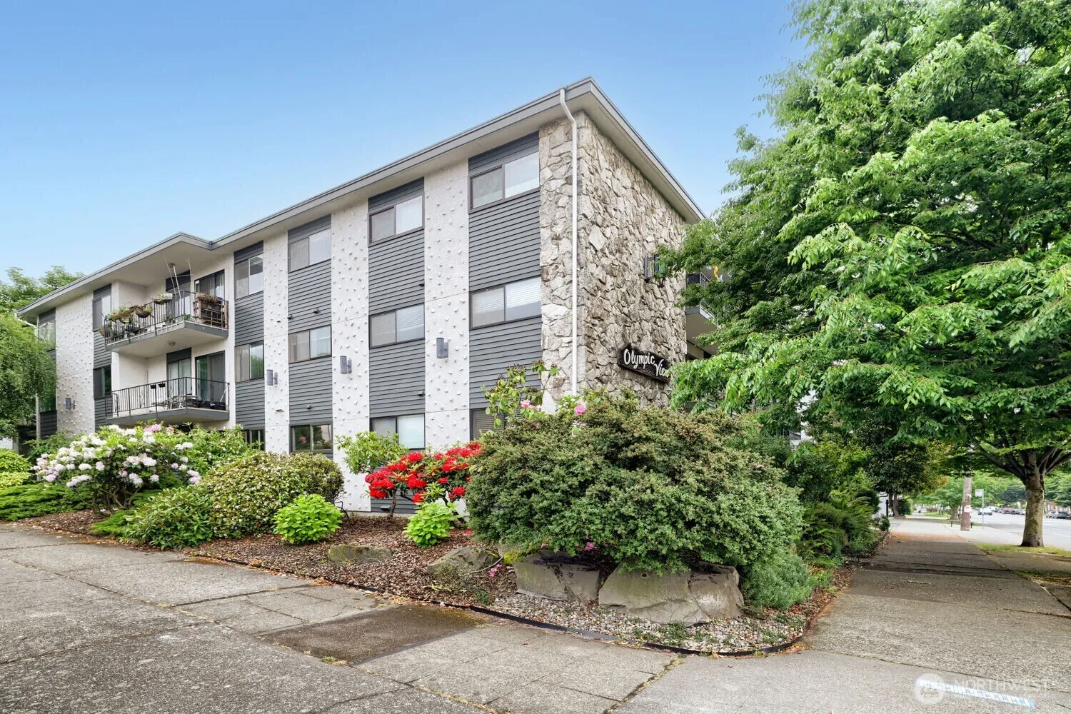 6110 24th Avenue Nw #203, Seattle