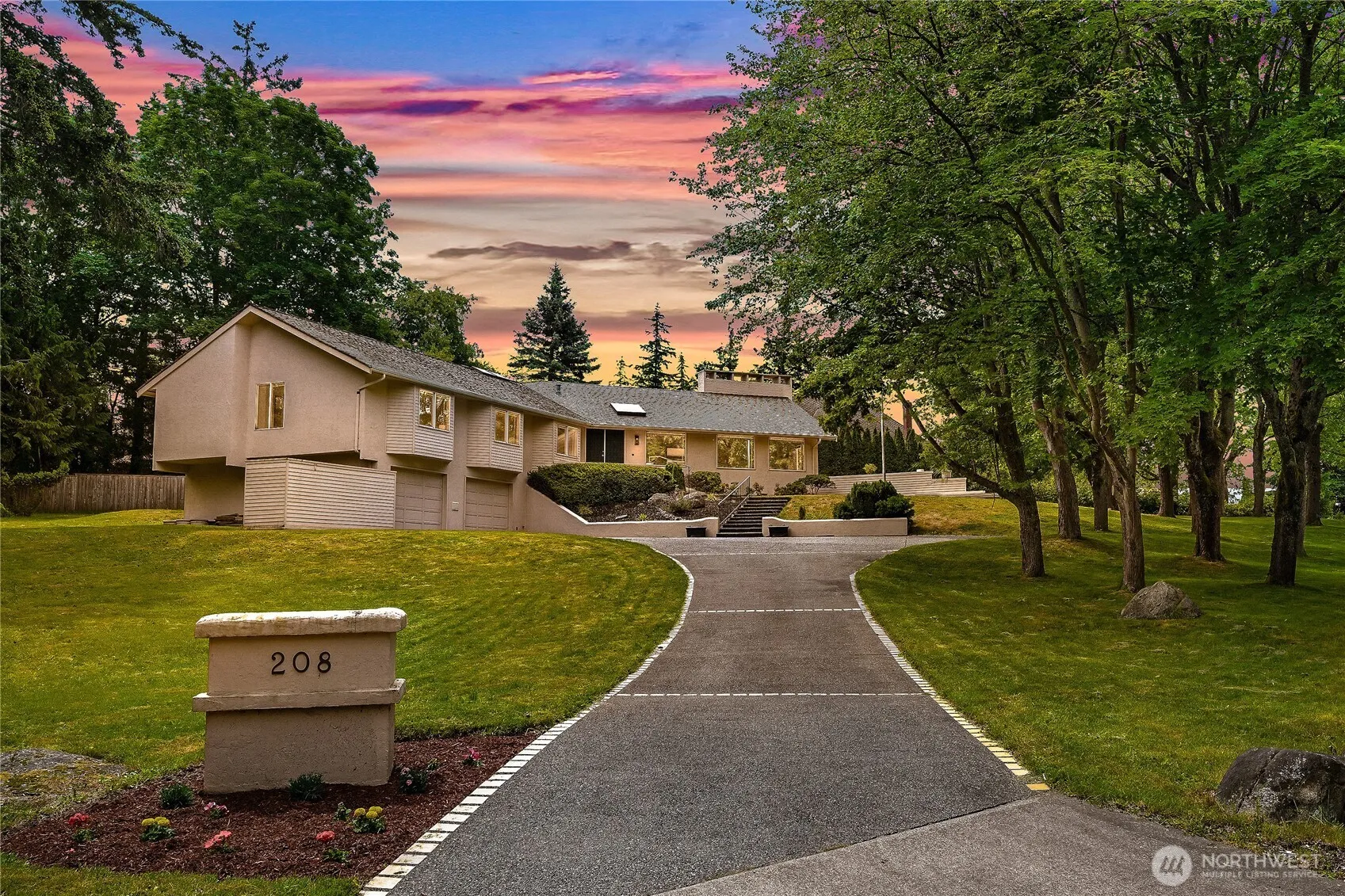 Property photo for 208 Hawthorn Road, Bellingham