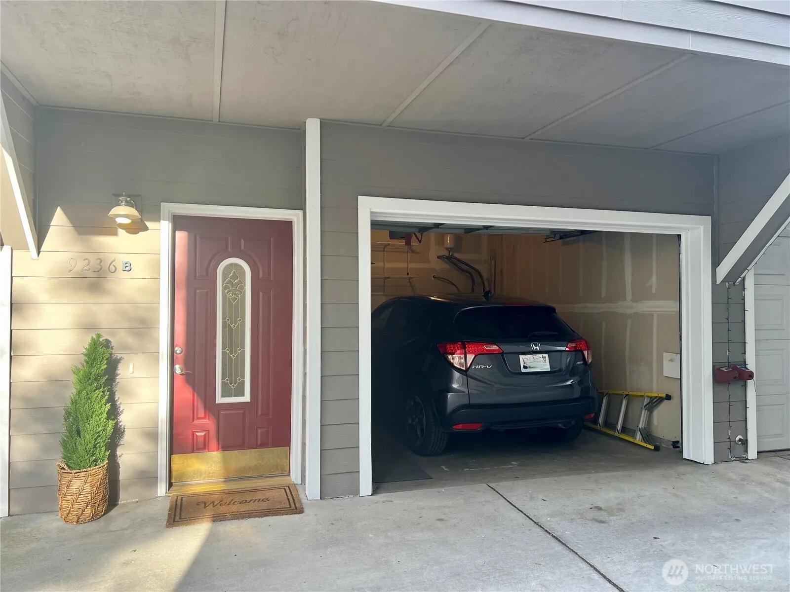 Property photo for 9236 Interlake Avenue N #b, Seattle
