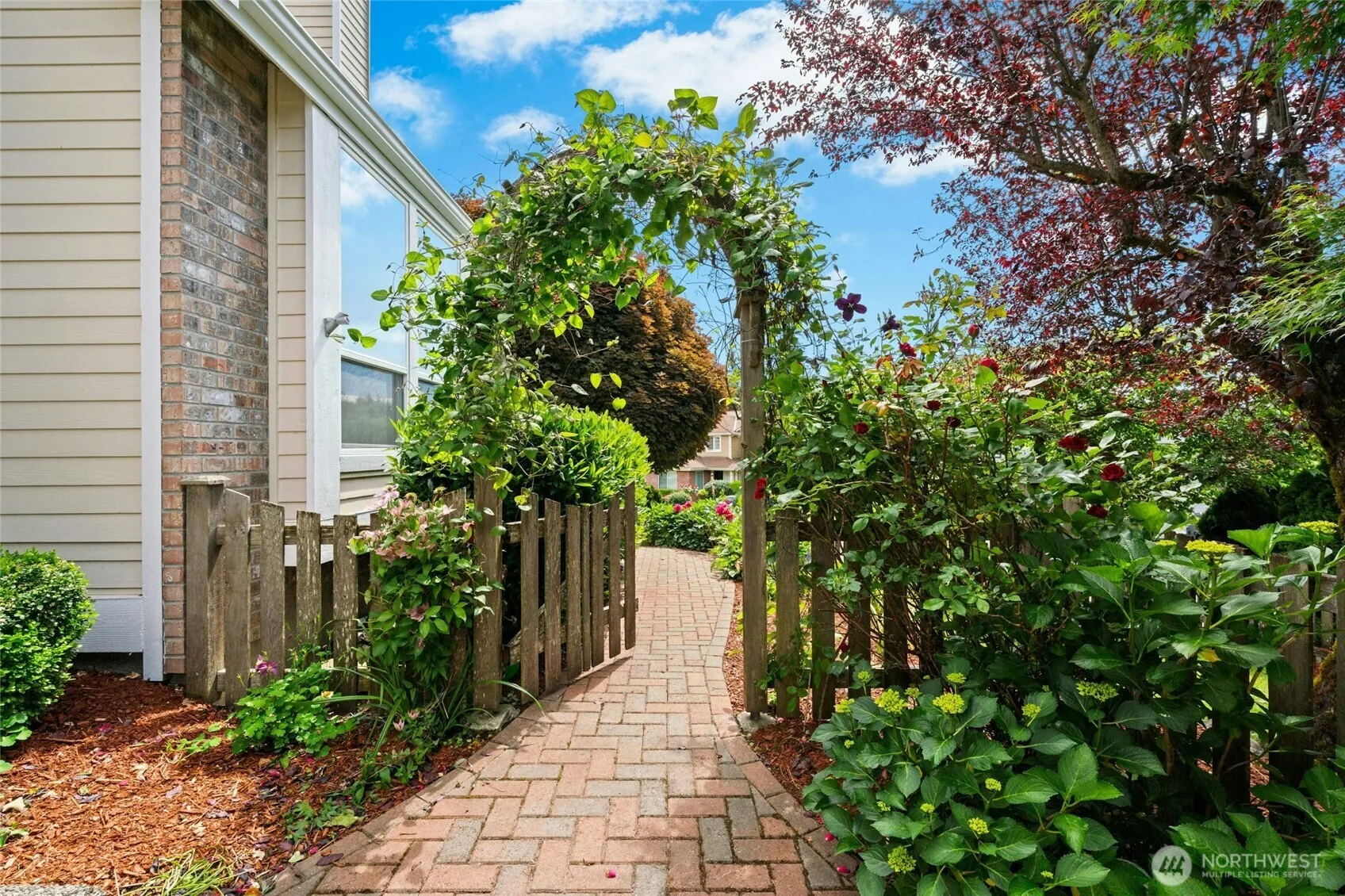 Property photo for 1808 Field Place Ne, Renton photo 3