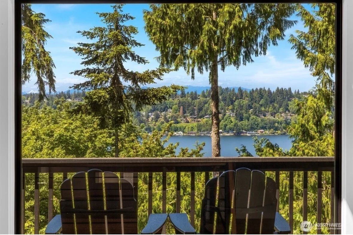 Property photo for 13441 64th Terrace Ne, Kirkland photo 3
