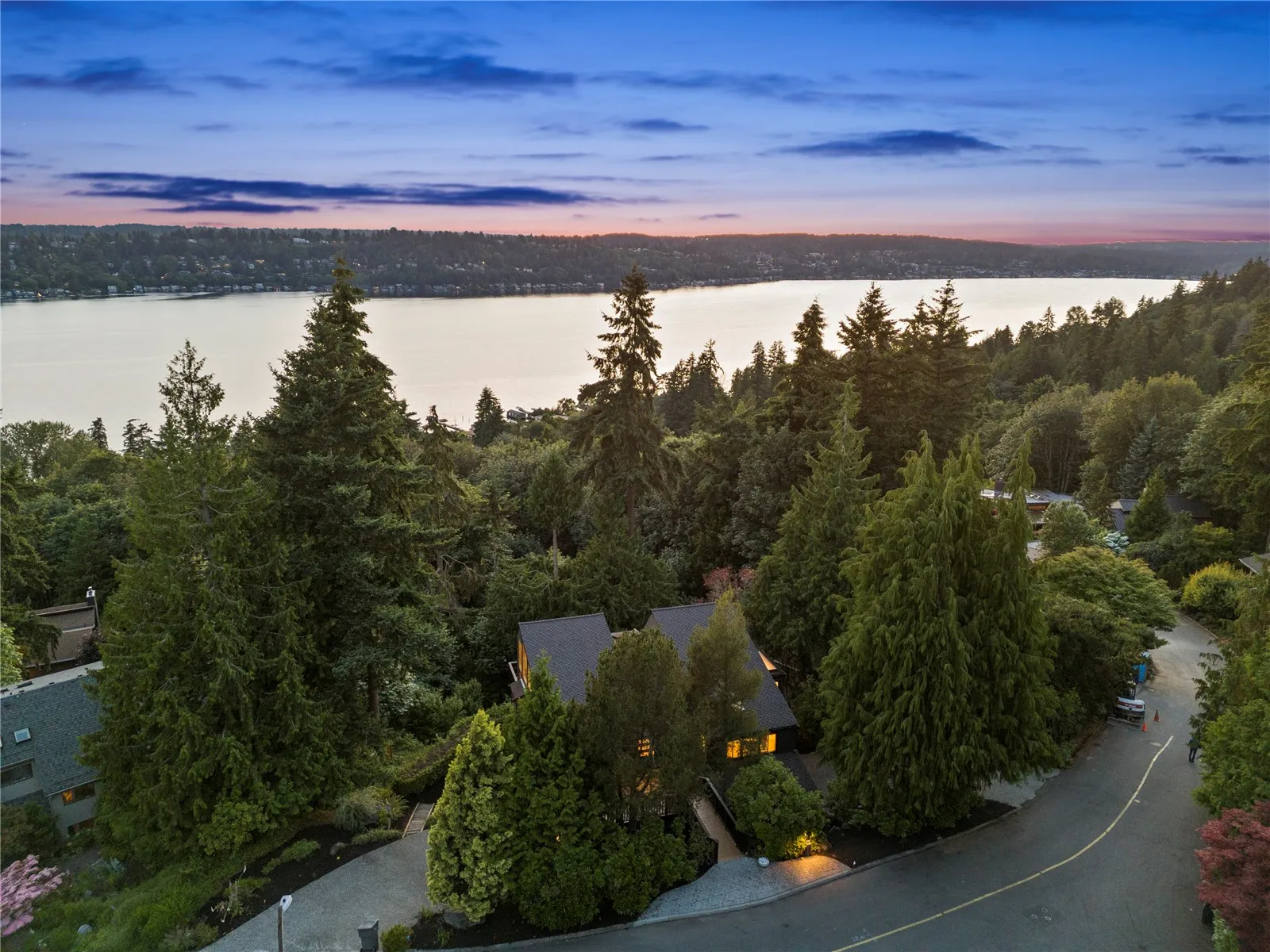 Property photo for 13441 64th Terrace Ne, Kirkland