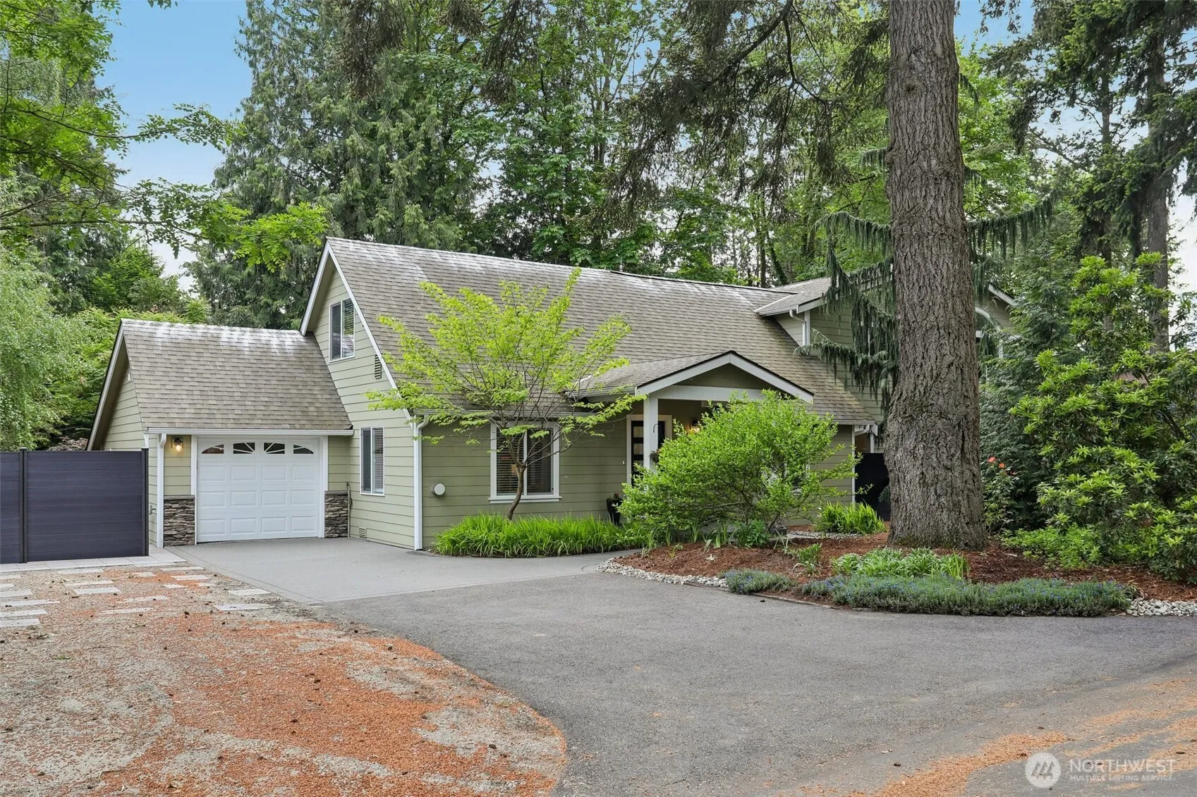Property photo for 11633 Ne 92nd Street, Kirkland photo 4