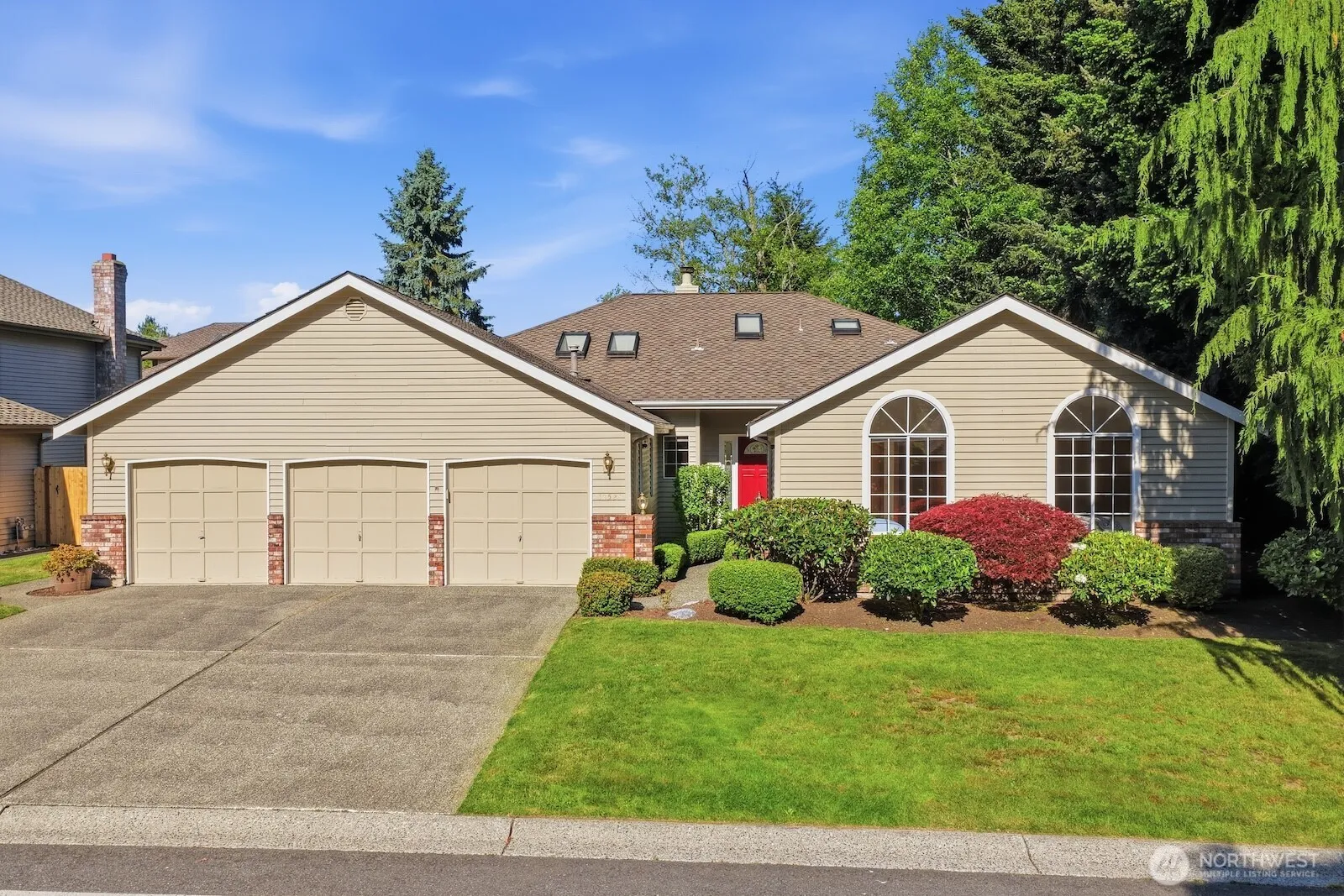 Property photo for 12528 42nd Drive Se, Everett