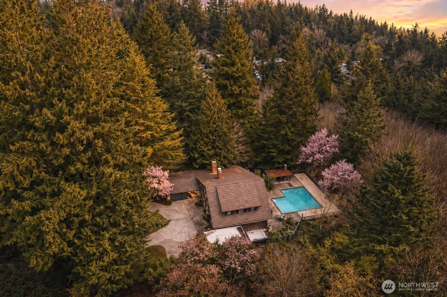 Property photo for 16521 Ne 1st Place, Bellevue photo 3