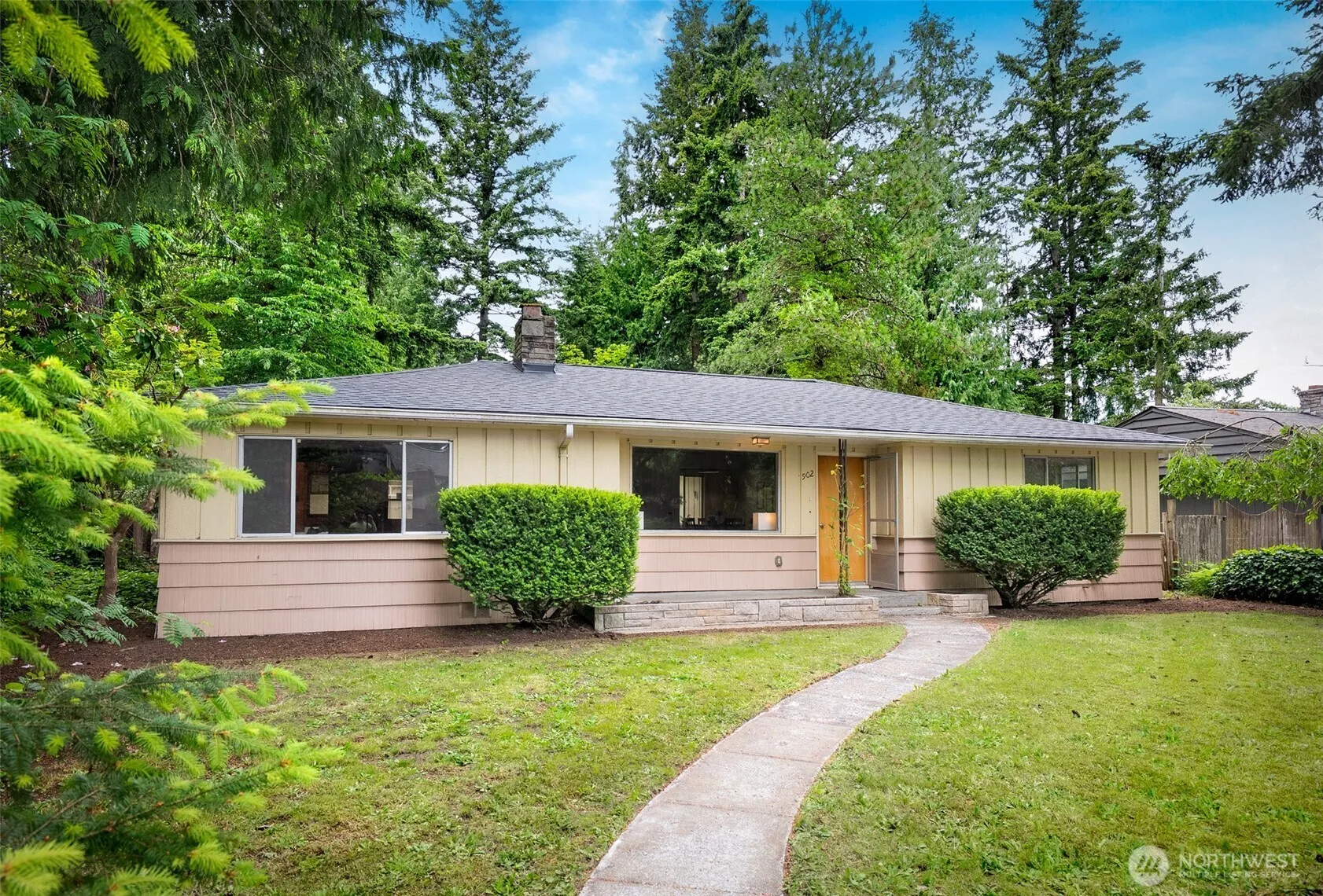 Property photo for 902 N 149th Street, Shoreline