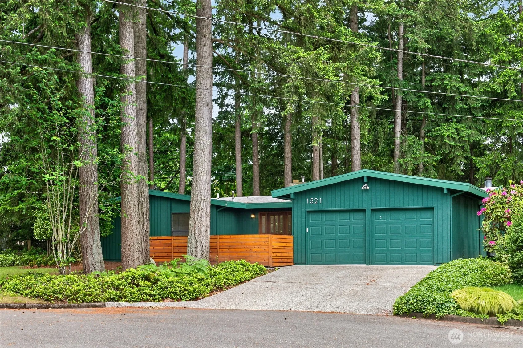 Property photo for 1521 150th Avenue Se, Bellevue