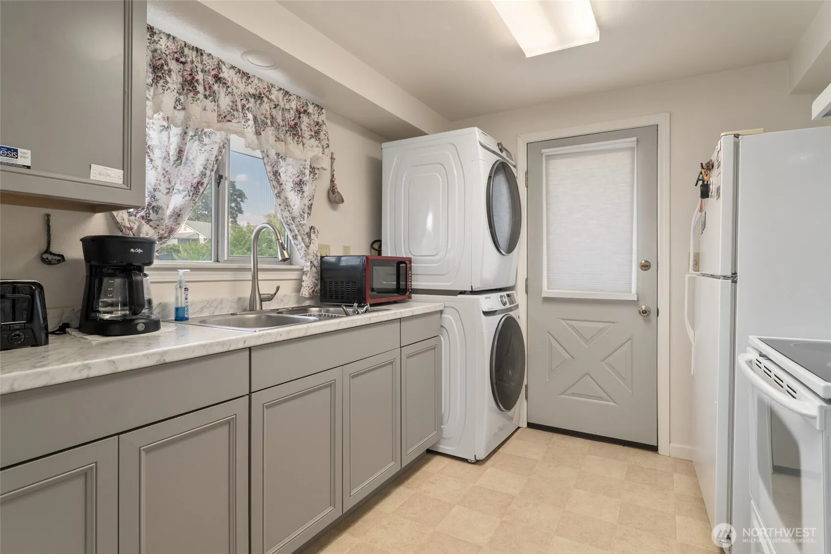 Property photo for 519 N Clark Road, Moses Lake photo 3