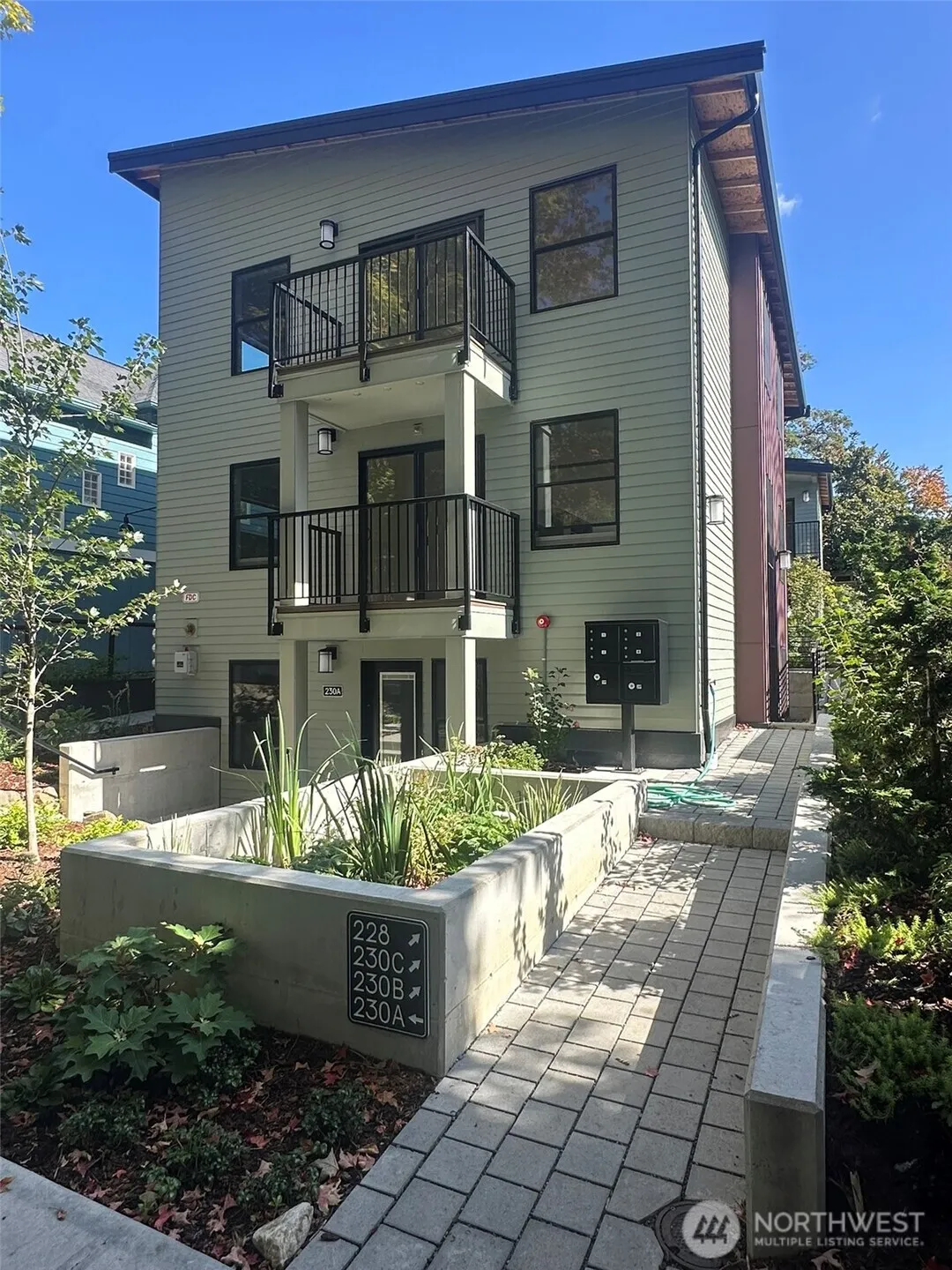 Property photo for 228 21st Avenue E, Seattle