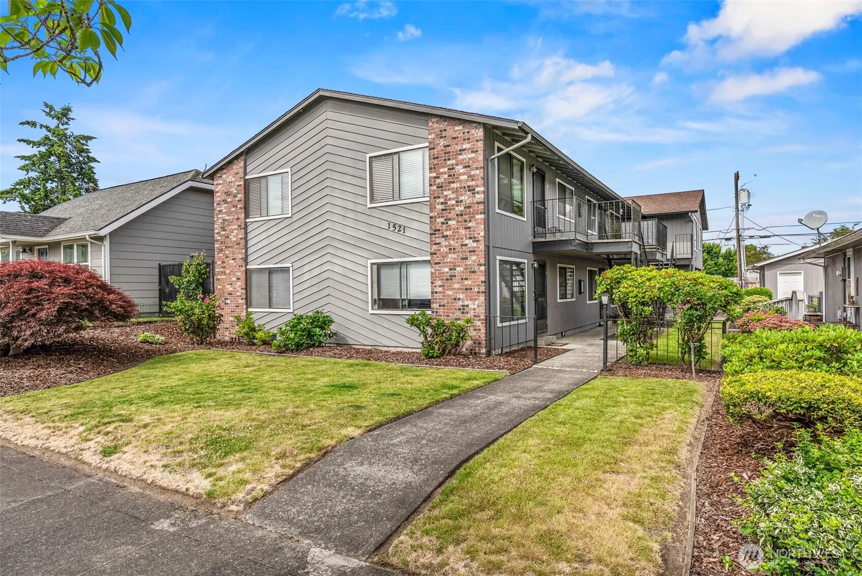 Property photo for 1521 9th Avenue, Longview