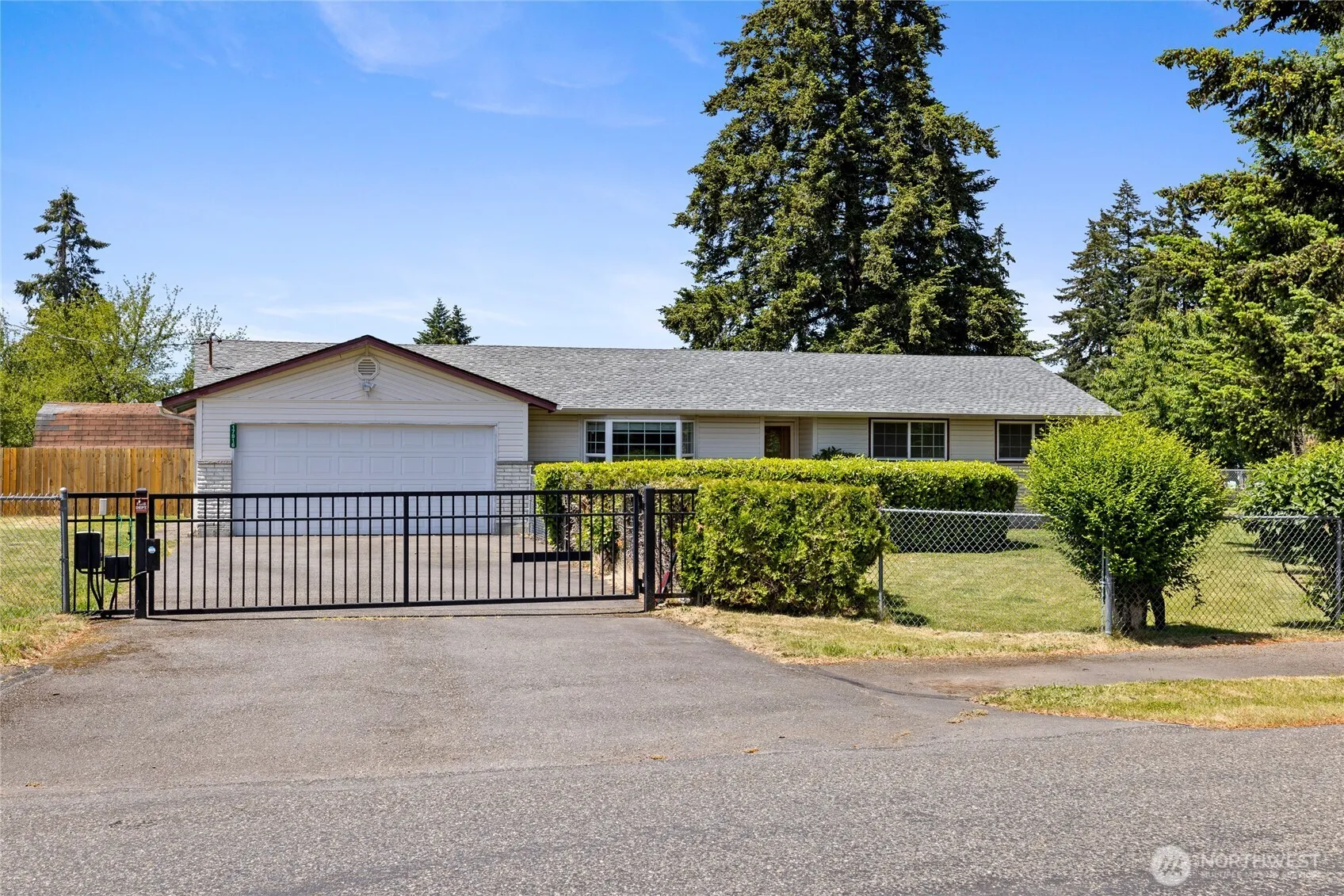 Property photo for 17916 40th Avenue E, Tacoma