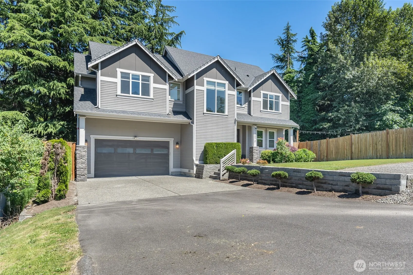 Property photo for 12570 51st Place Se, Tukwila photo 2