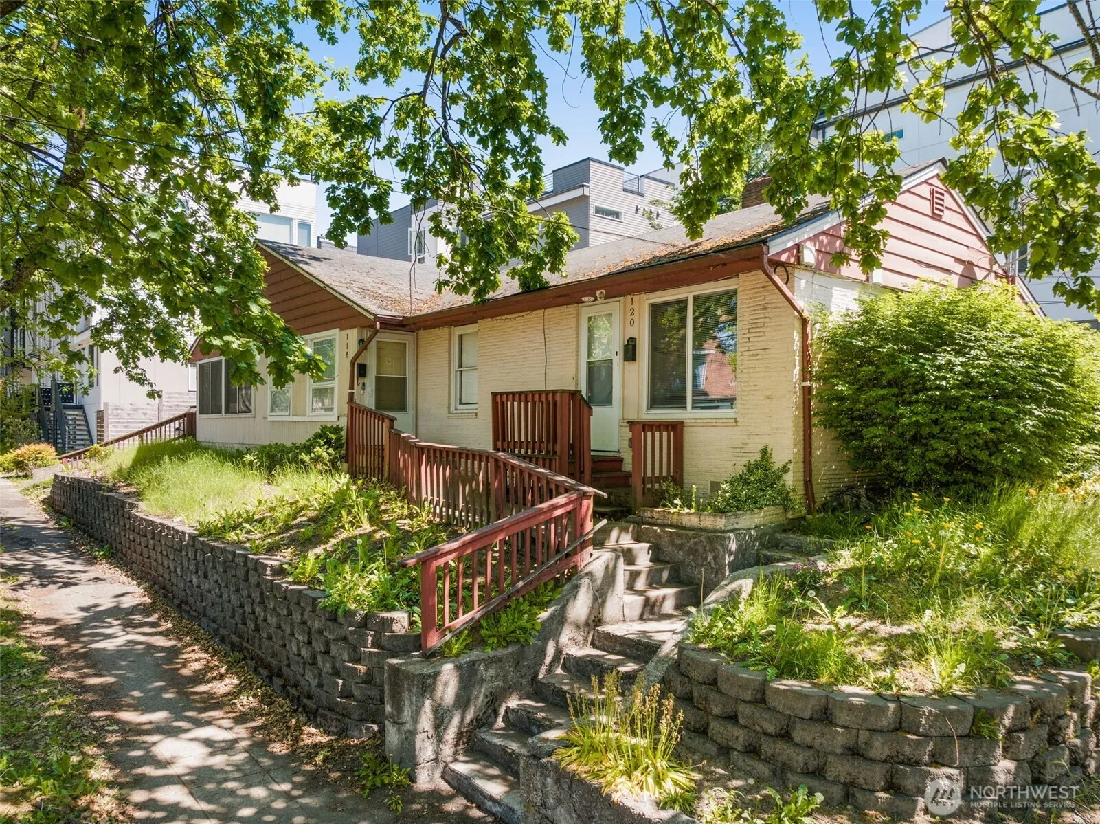 Property photo for 118 27th Avenue S, Seattle